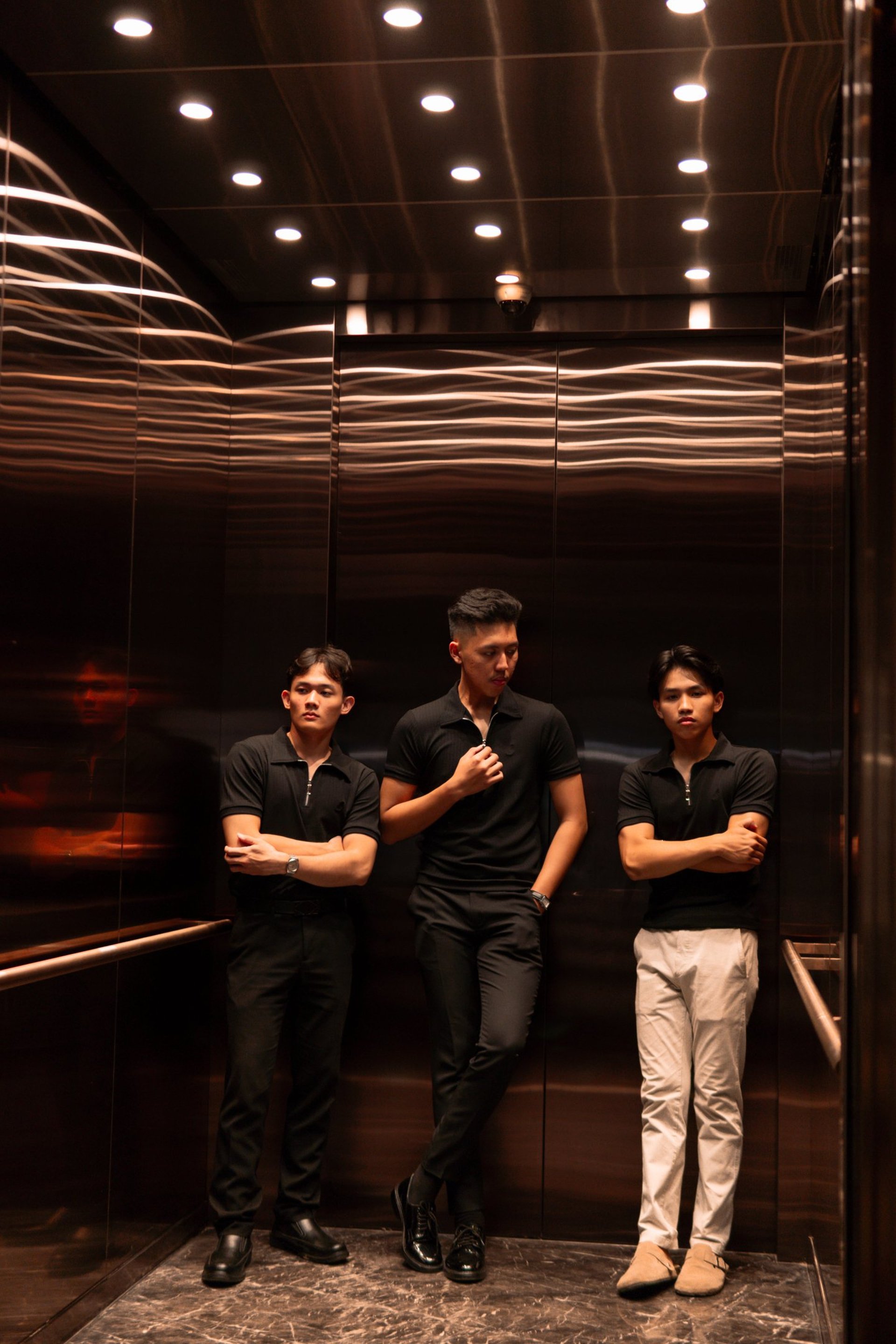 black and white bed linen