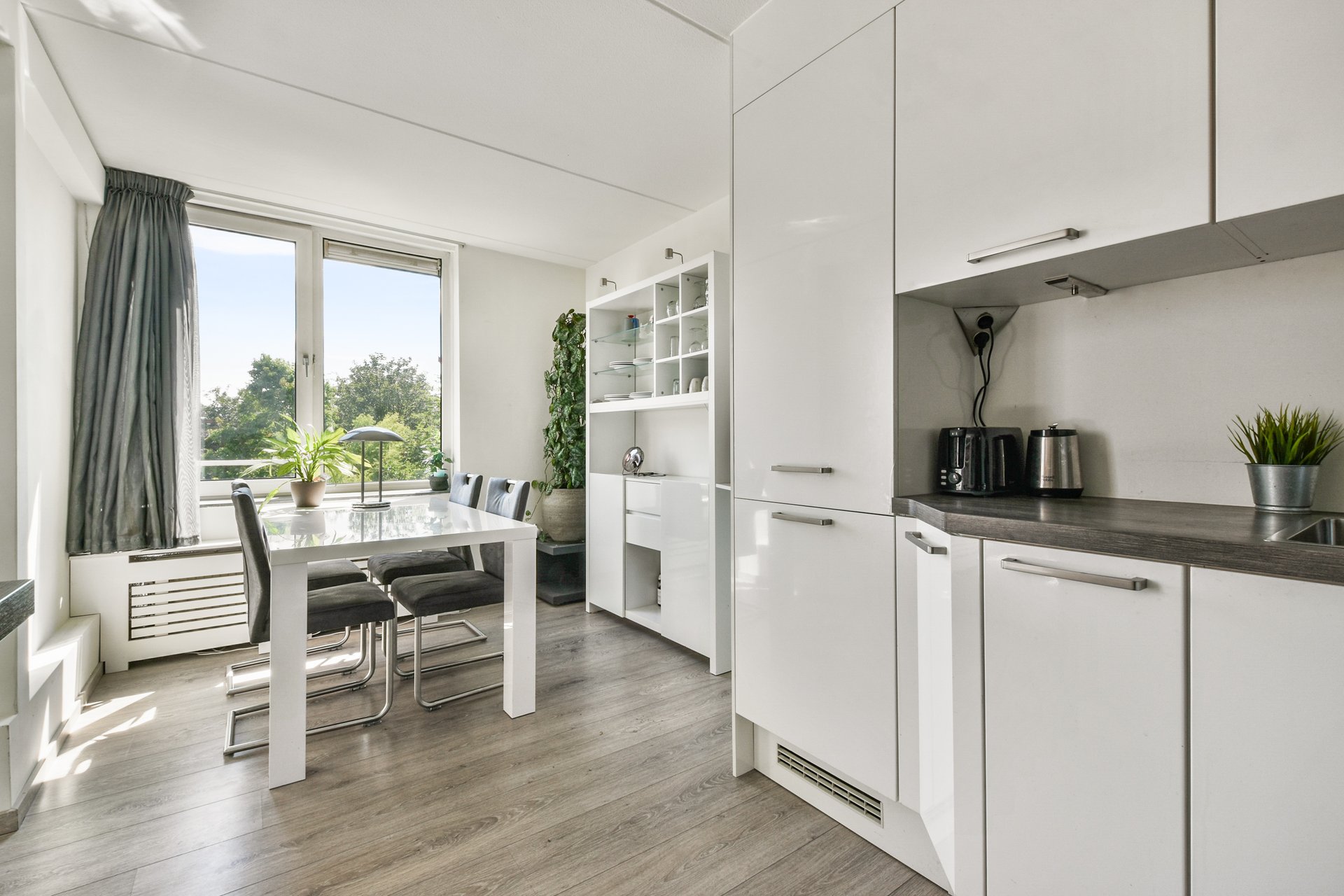 dining set photography