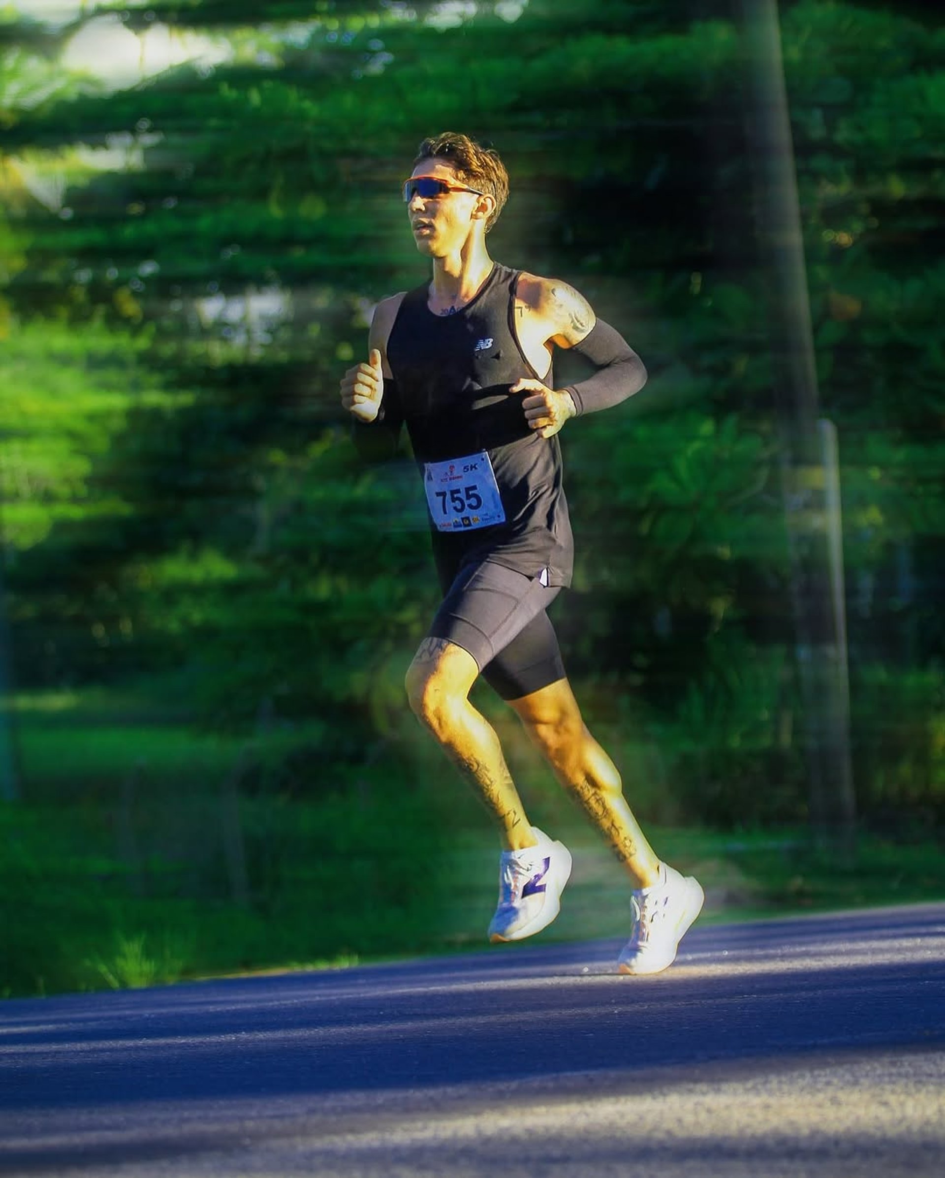 black and white bed linen