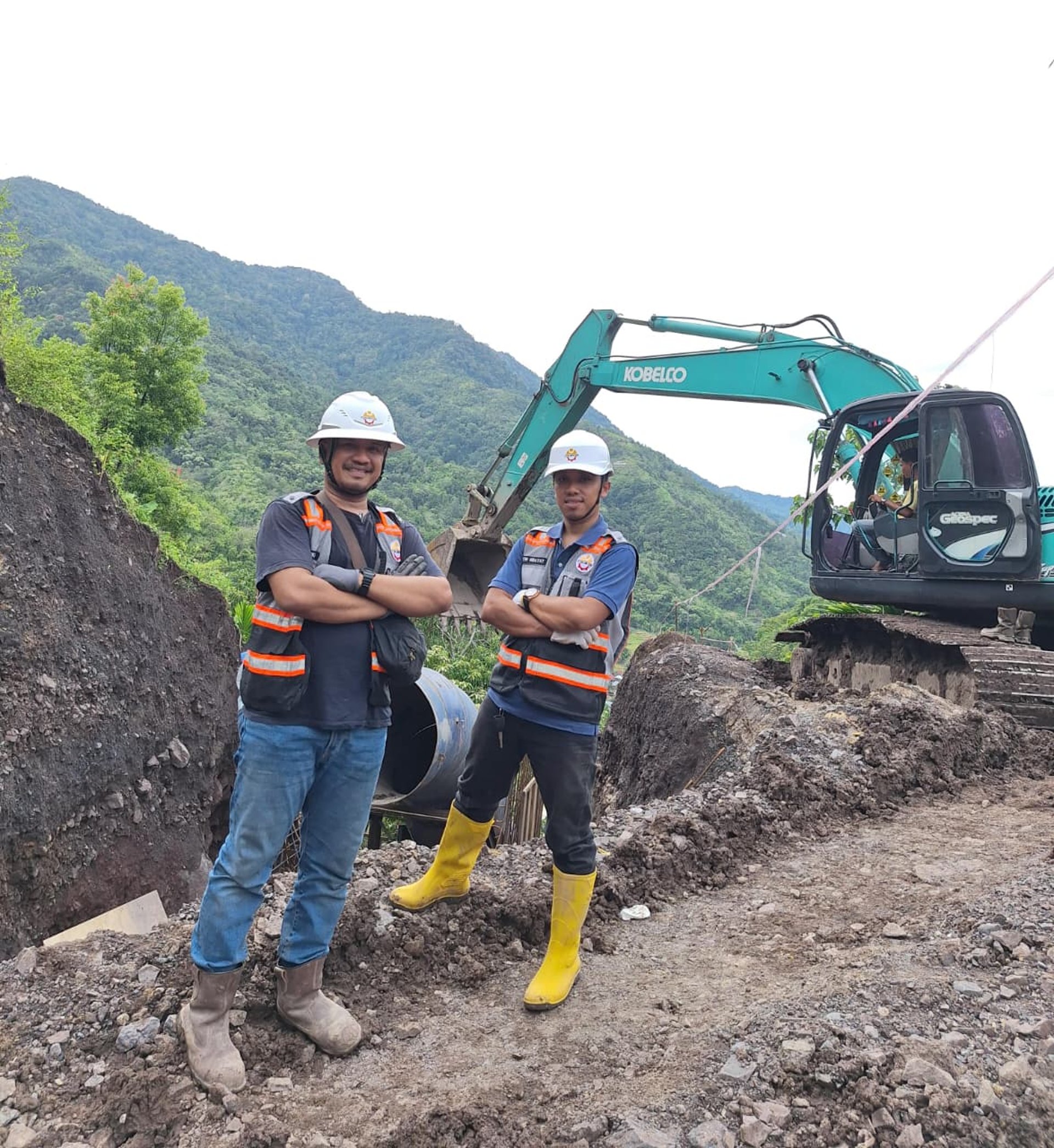 a person wearing a helmet and goggles