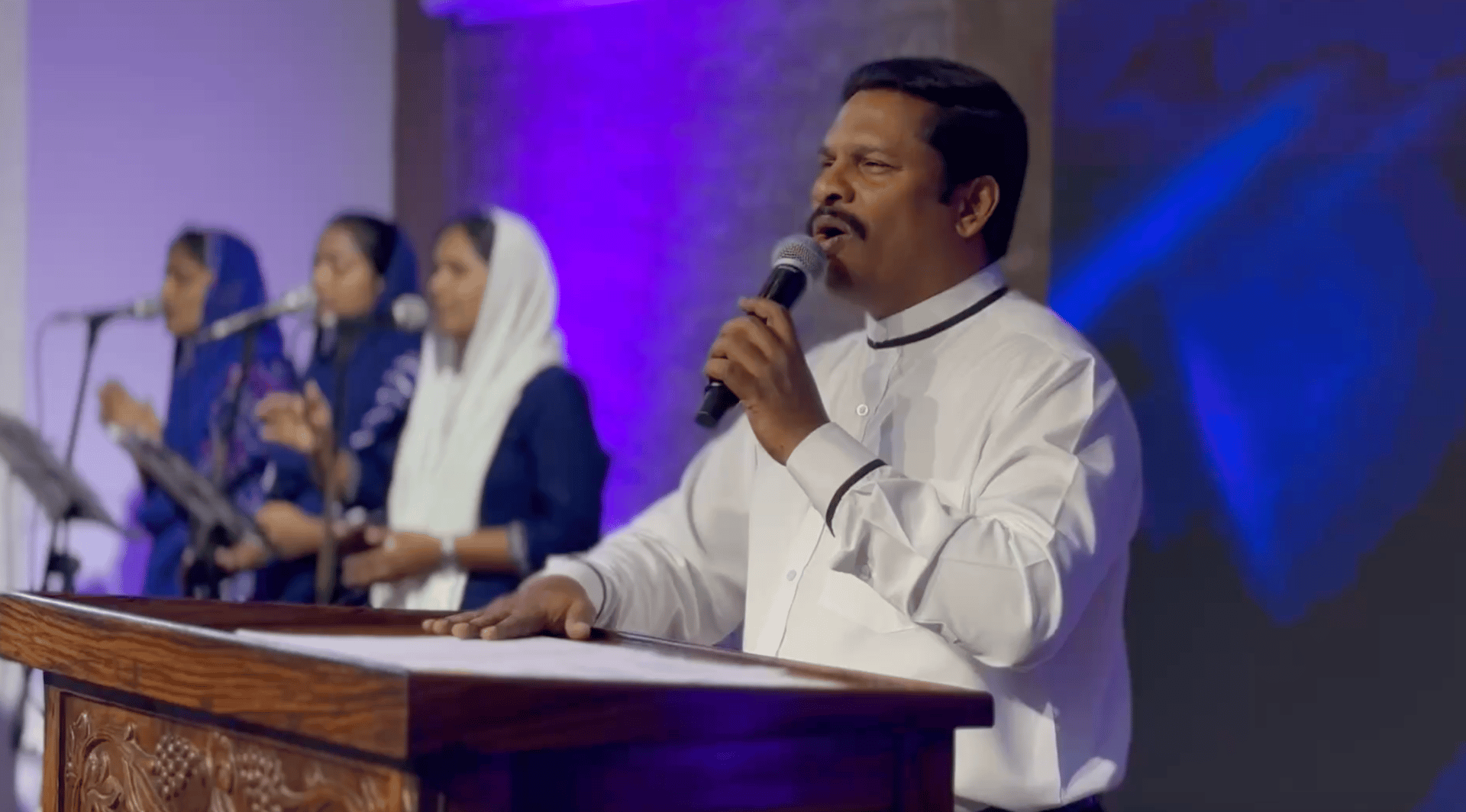 black and brown leather padded tub sofa