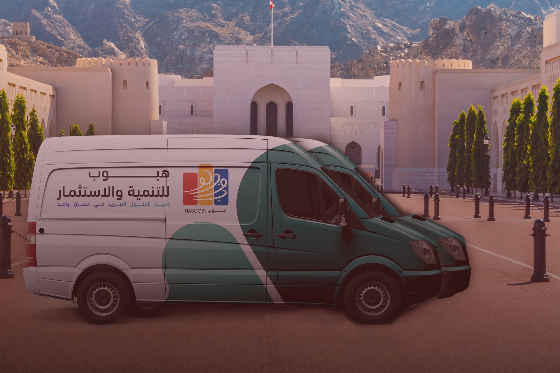 gray computer monitor