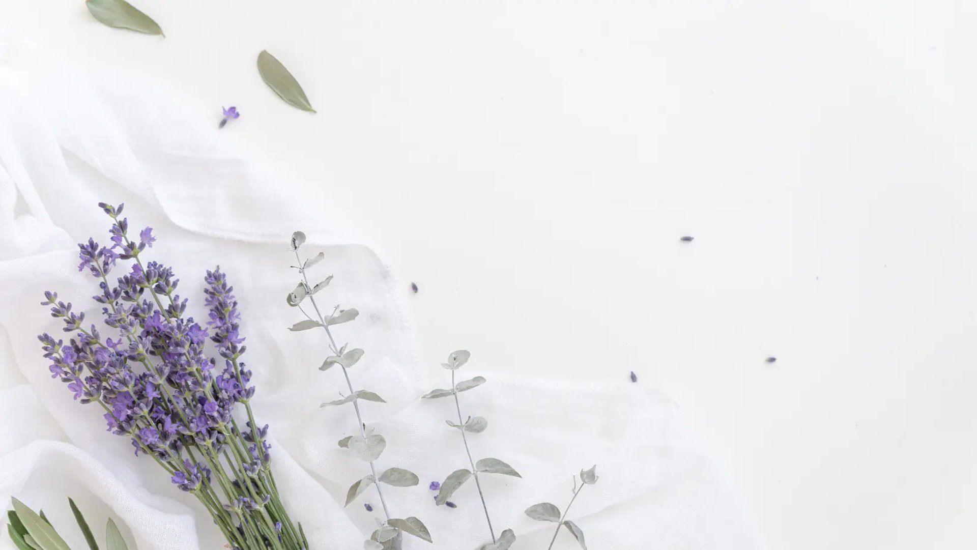black and white bed linen