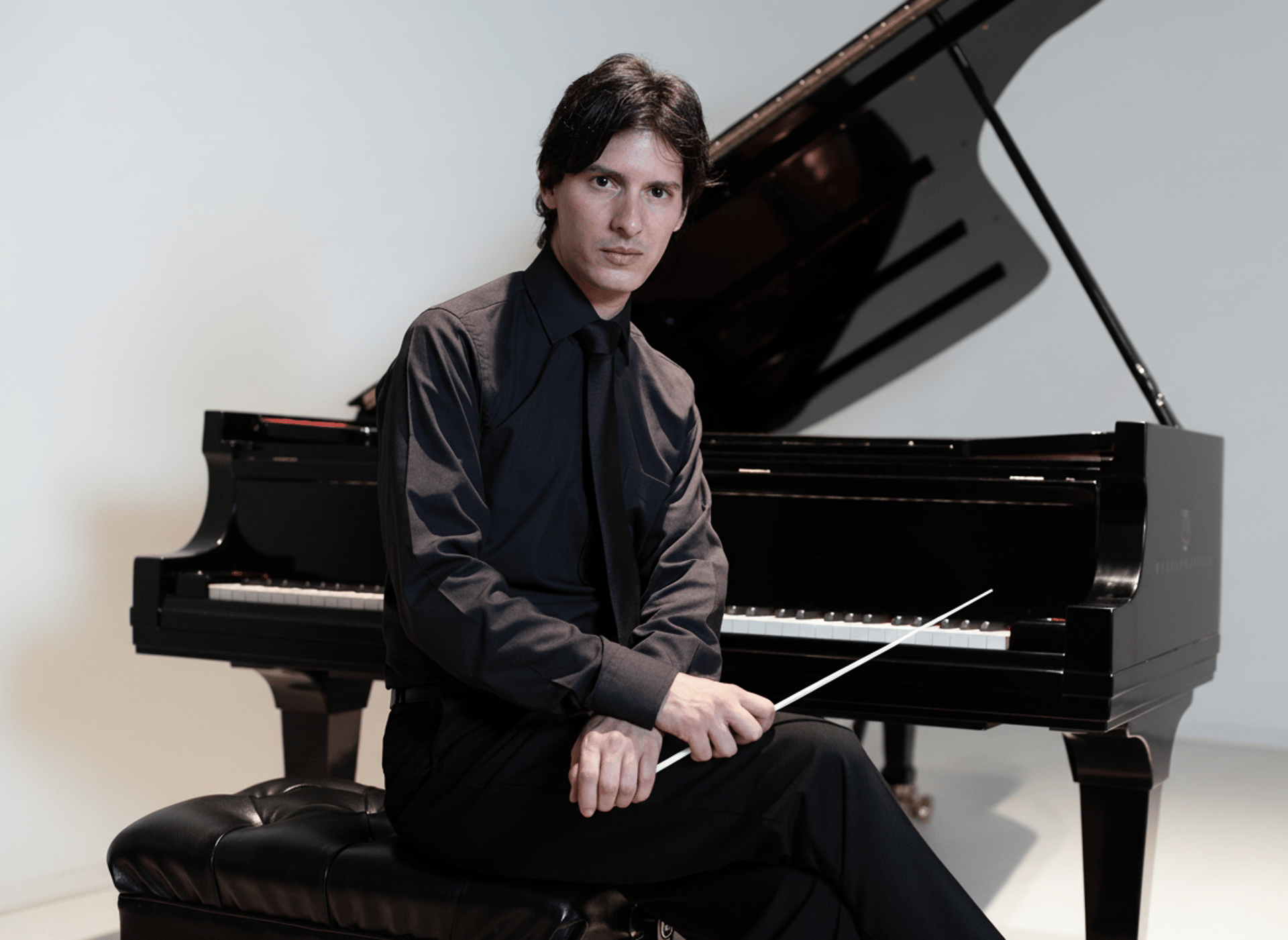 black and white bed linen