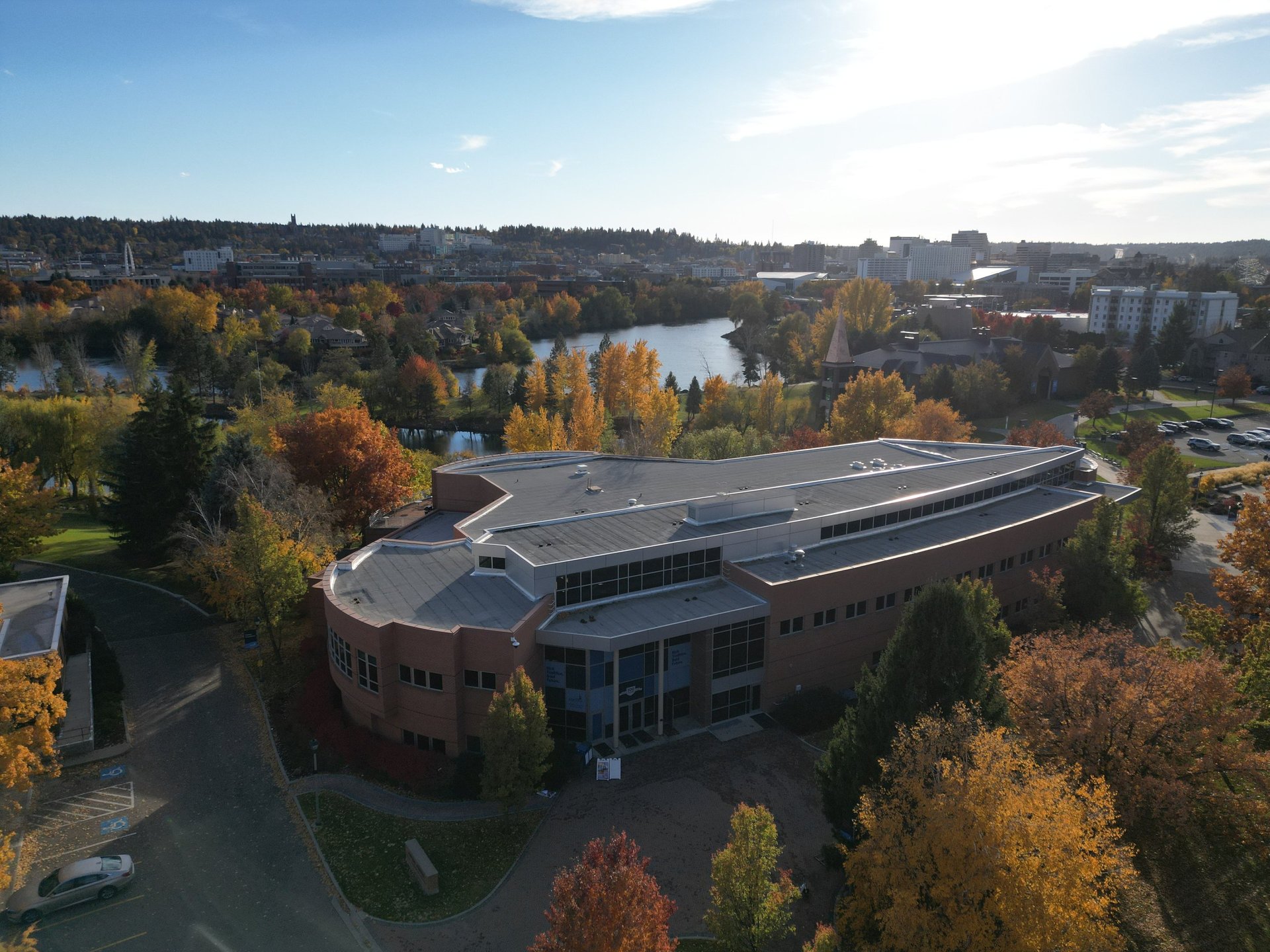 black and white bed linen