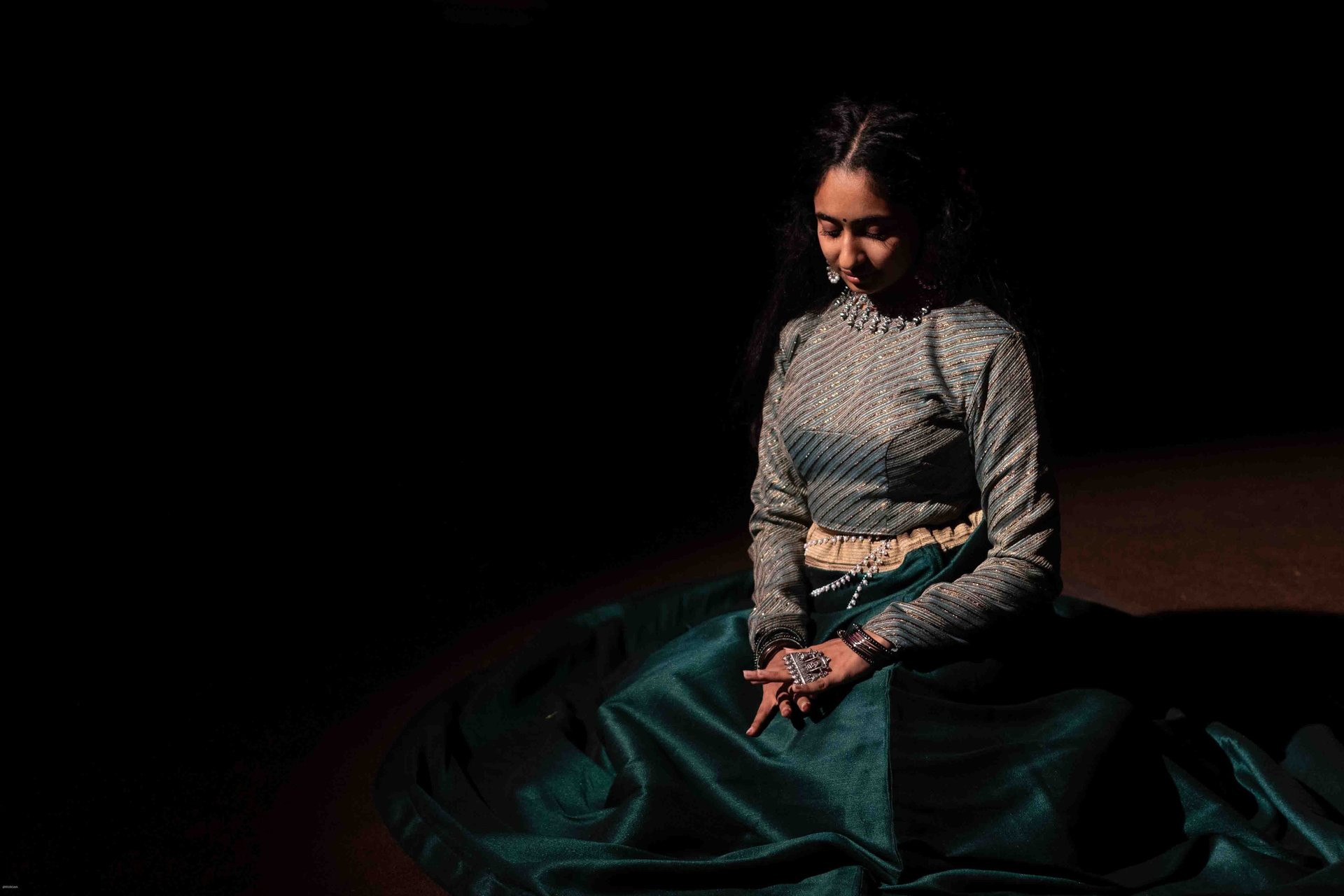 black and white bed linen