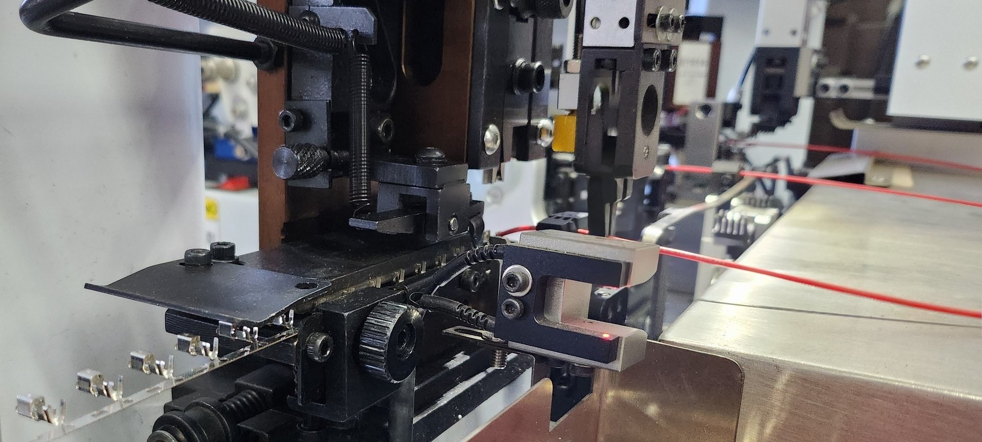 Full Automatic Crimping