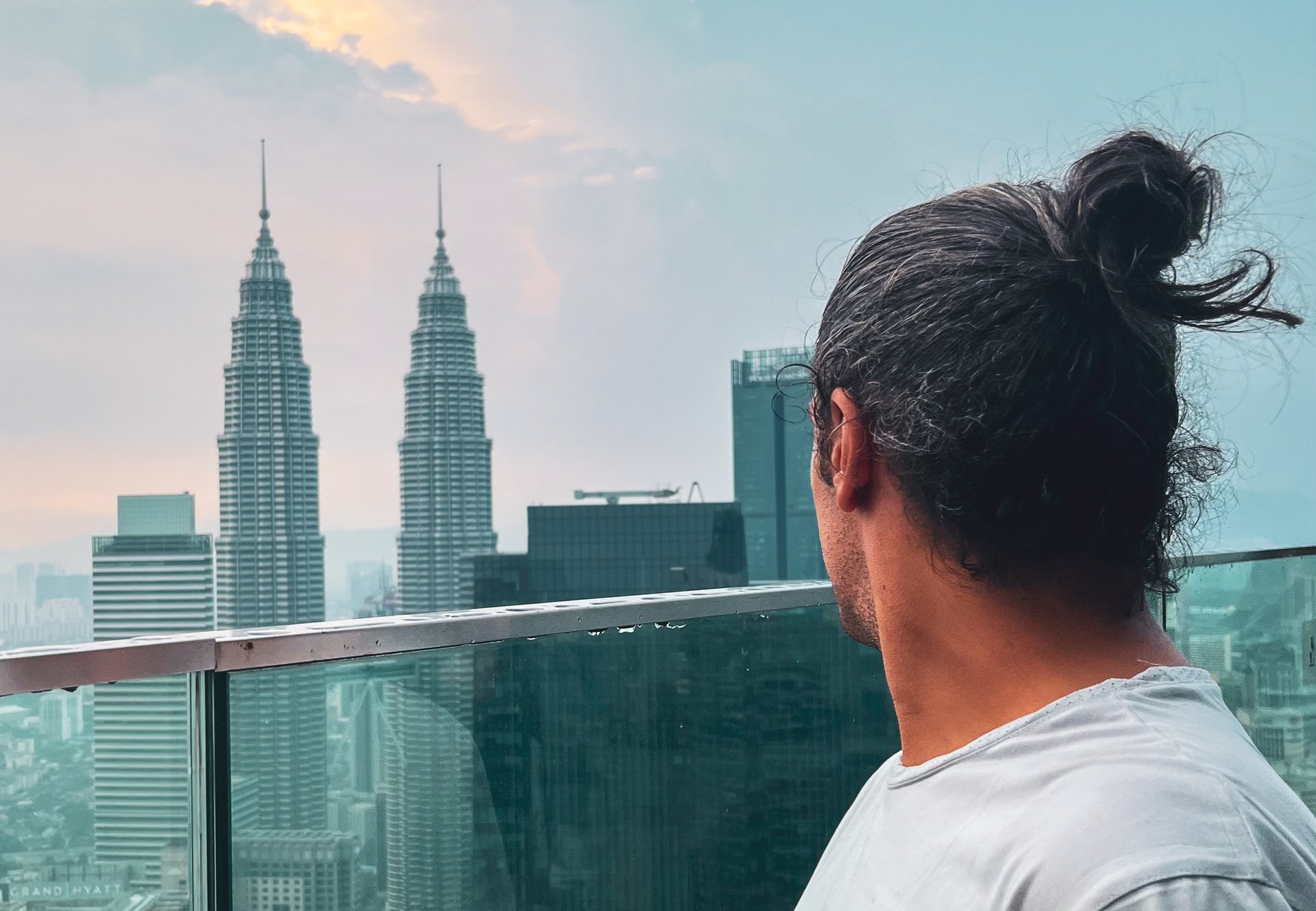 black and white bed linen