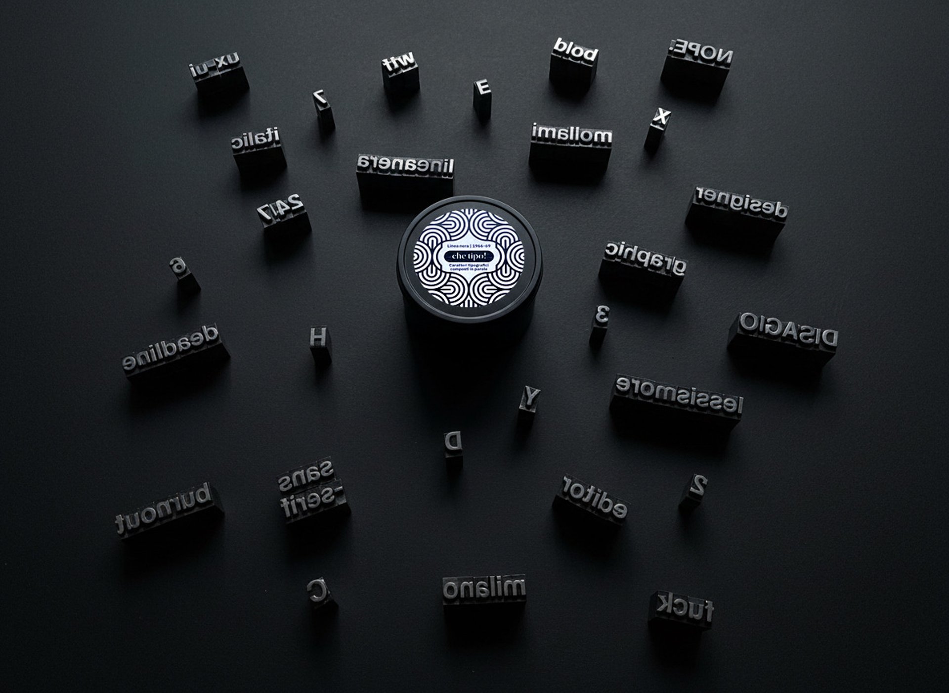 black and white bed linen