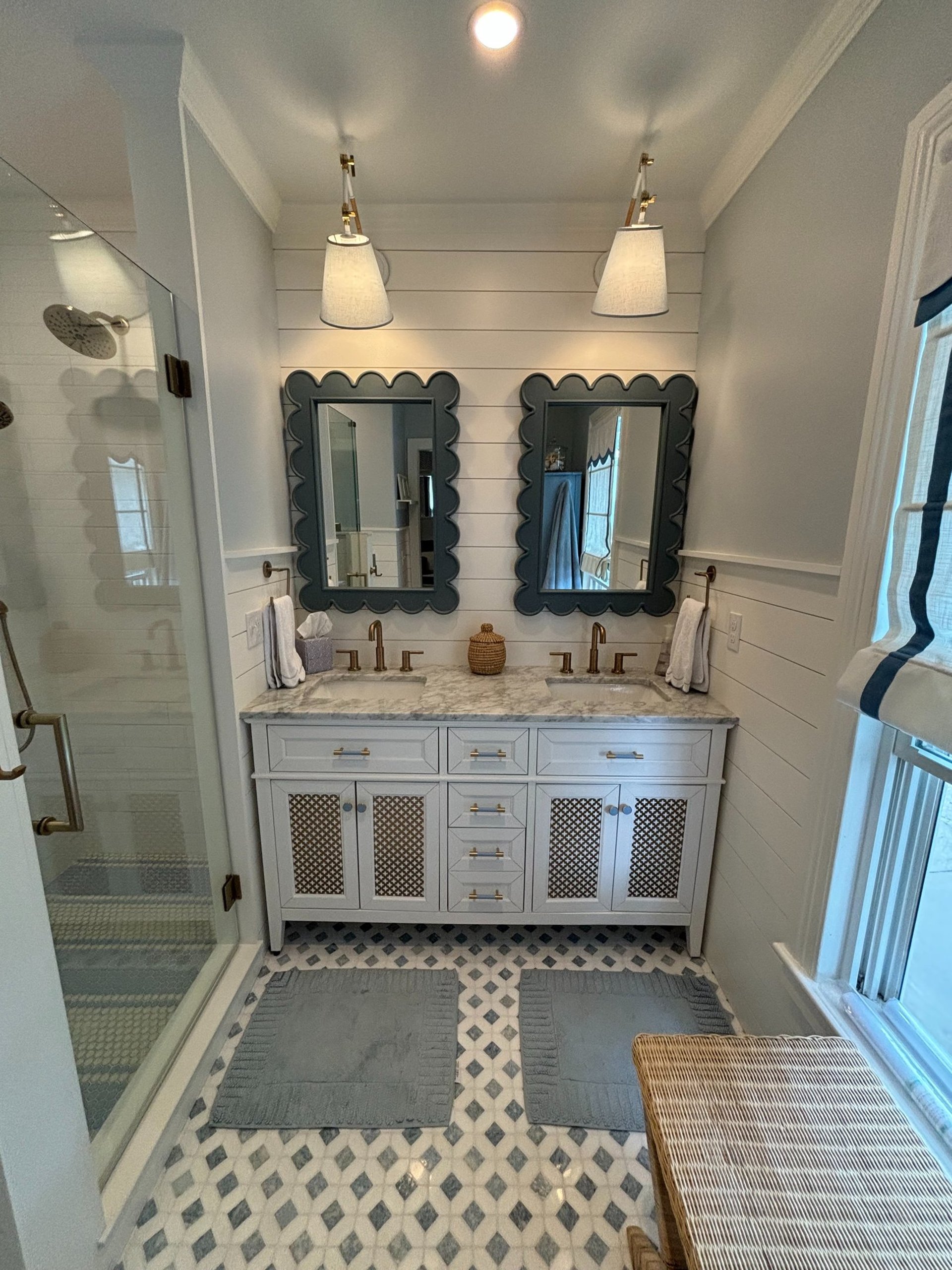 black and white bed linen