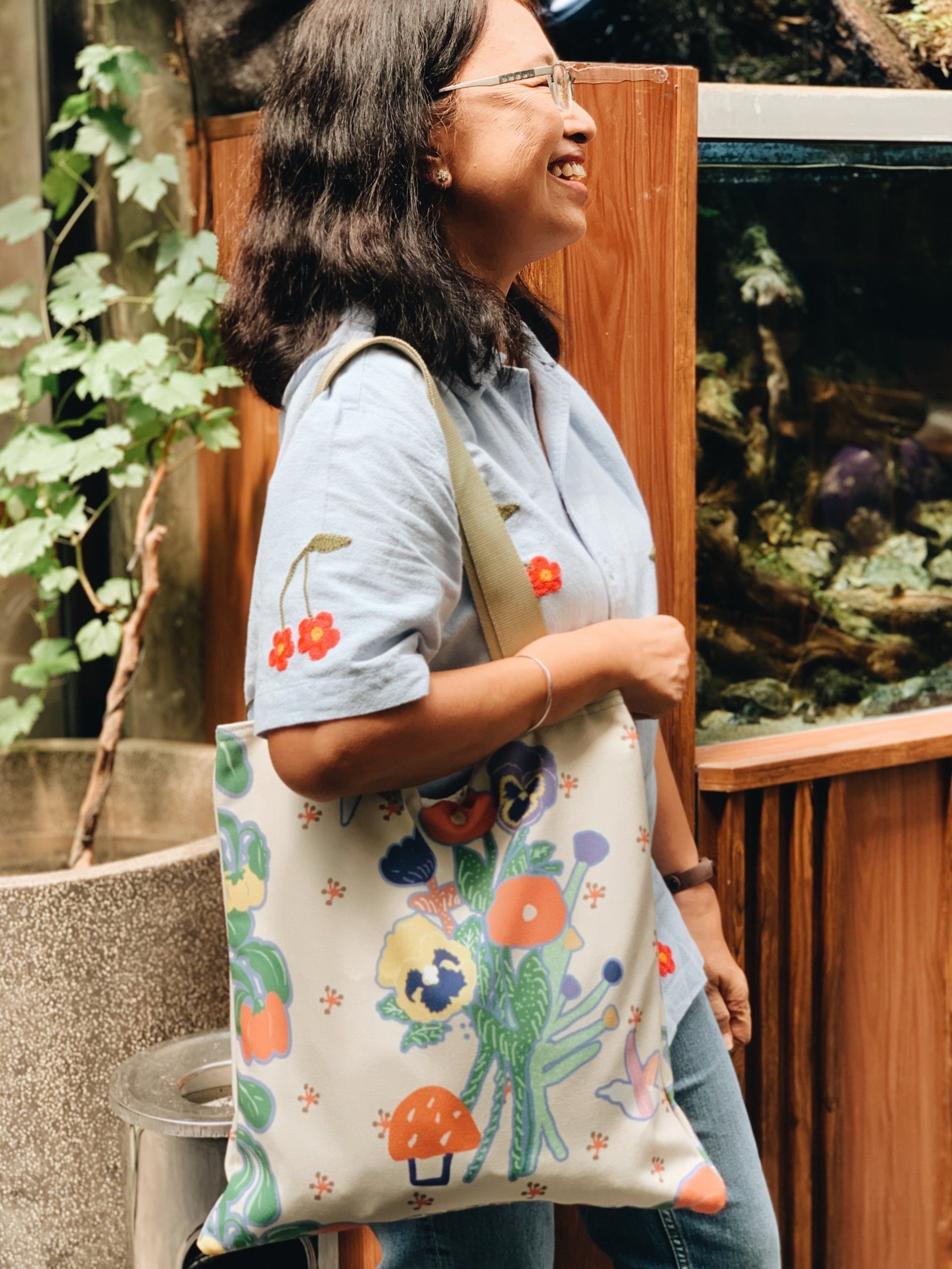 black and white bed linen