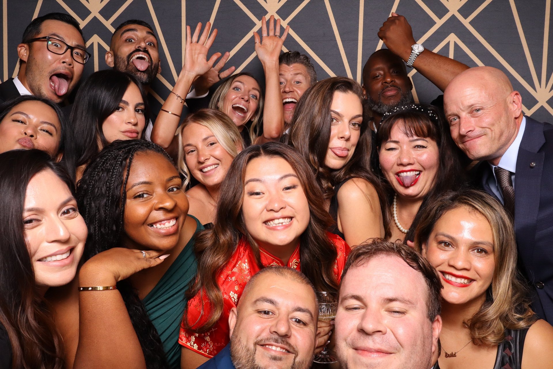 black and white bed linen