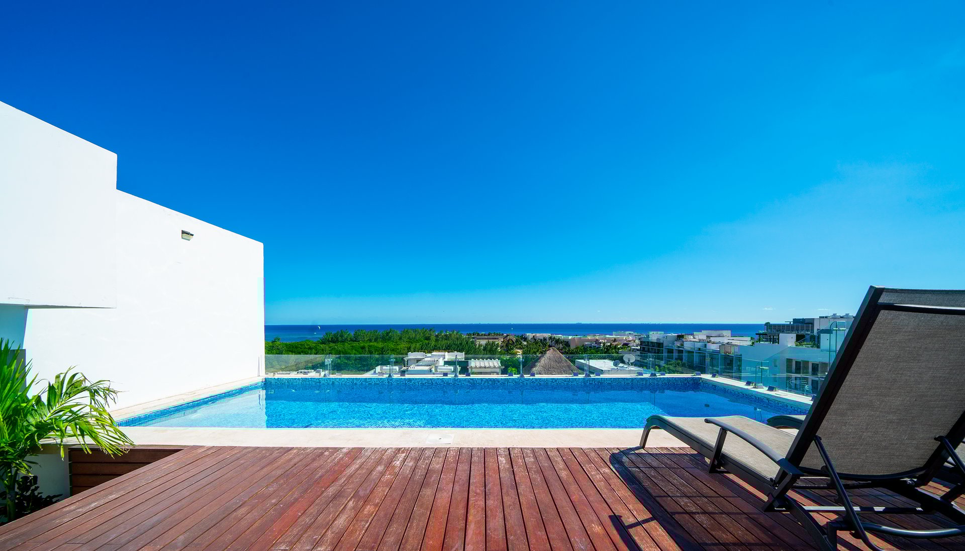 black and white bed linen