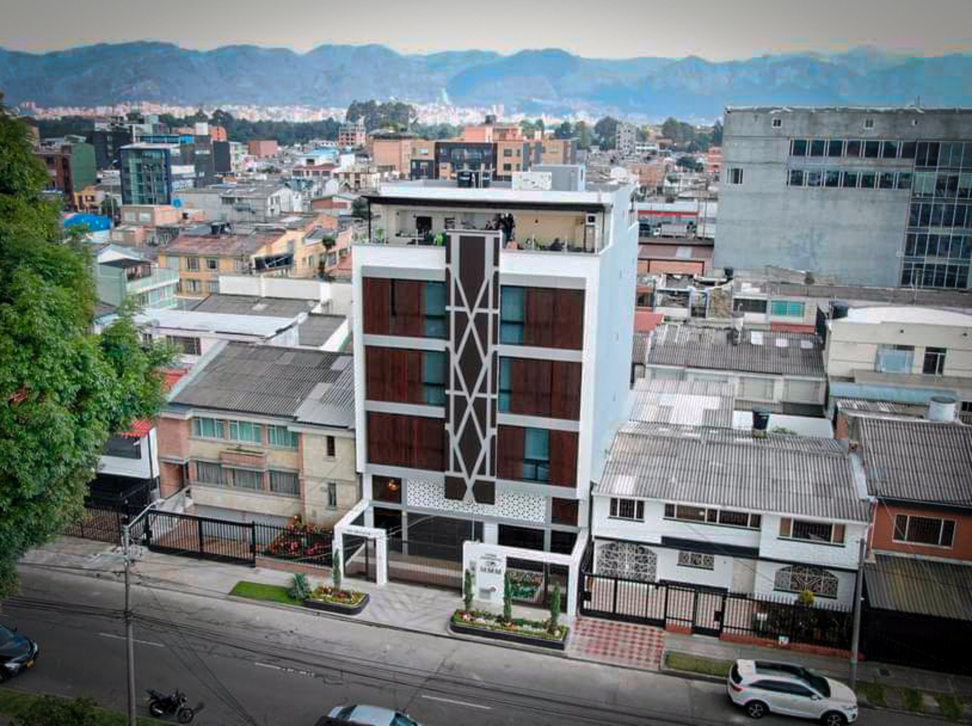 black and brown leather padded tub sofa