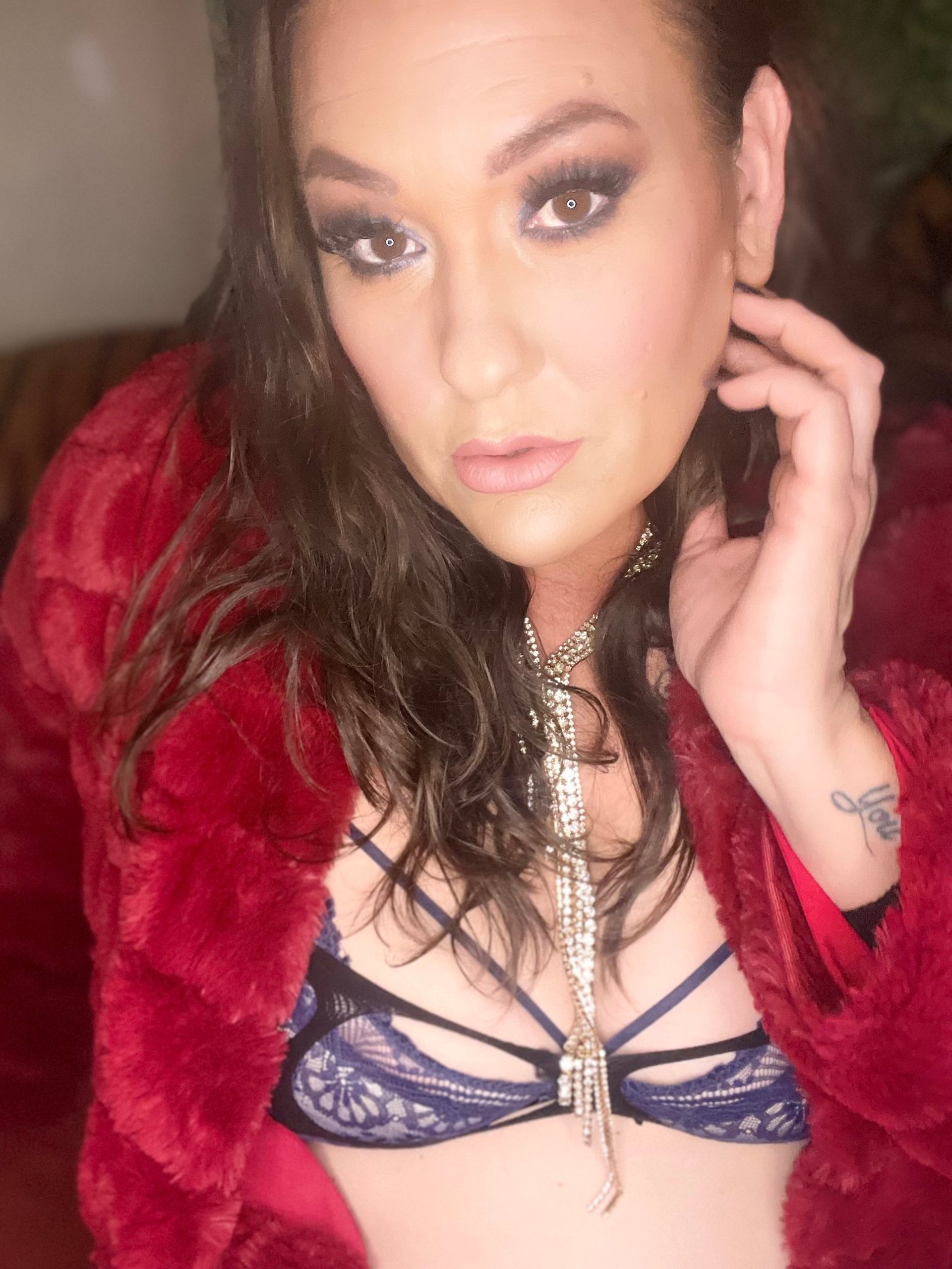 Cockaholic cougar SanDiego8383 is the deepthroat queen