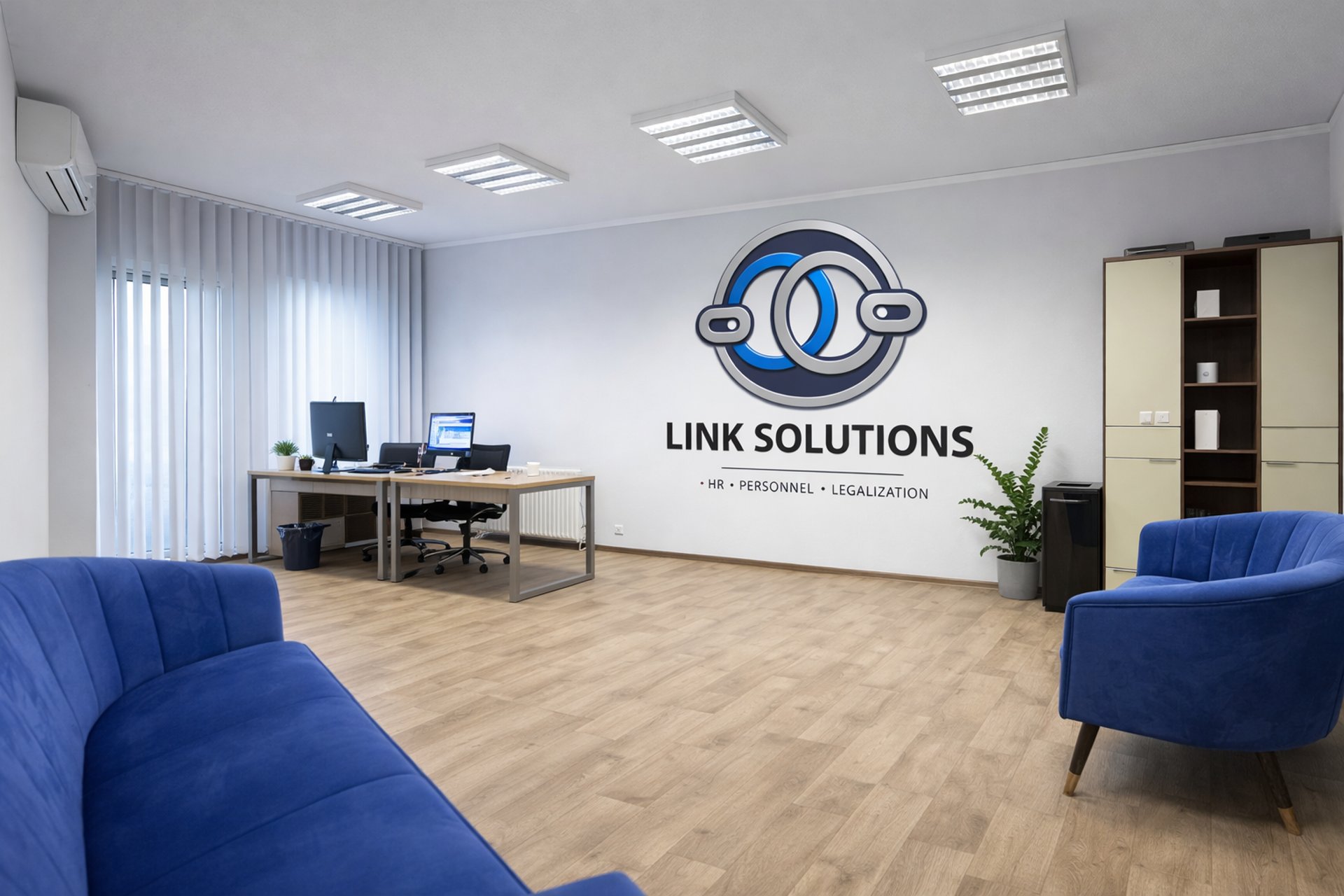 gray computer monitor