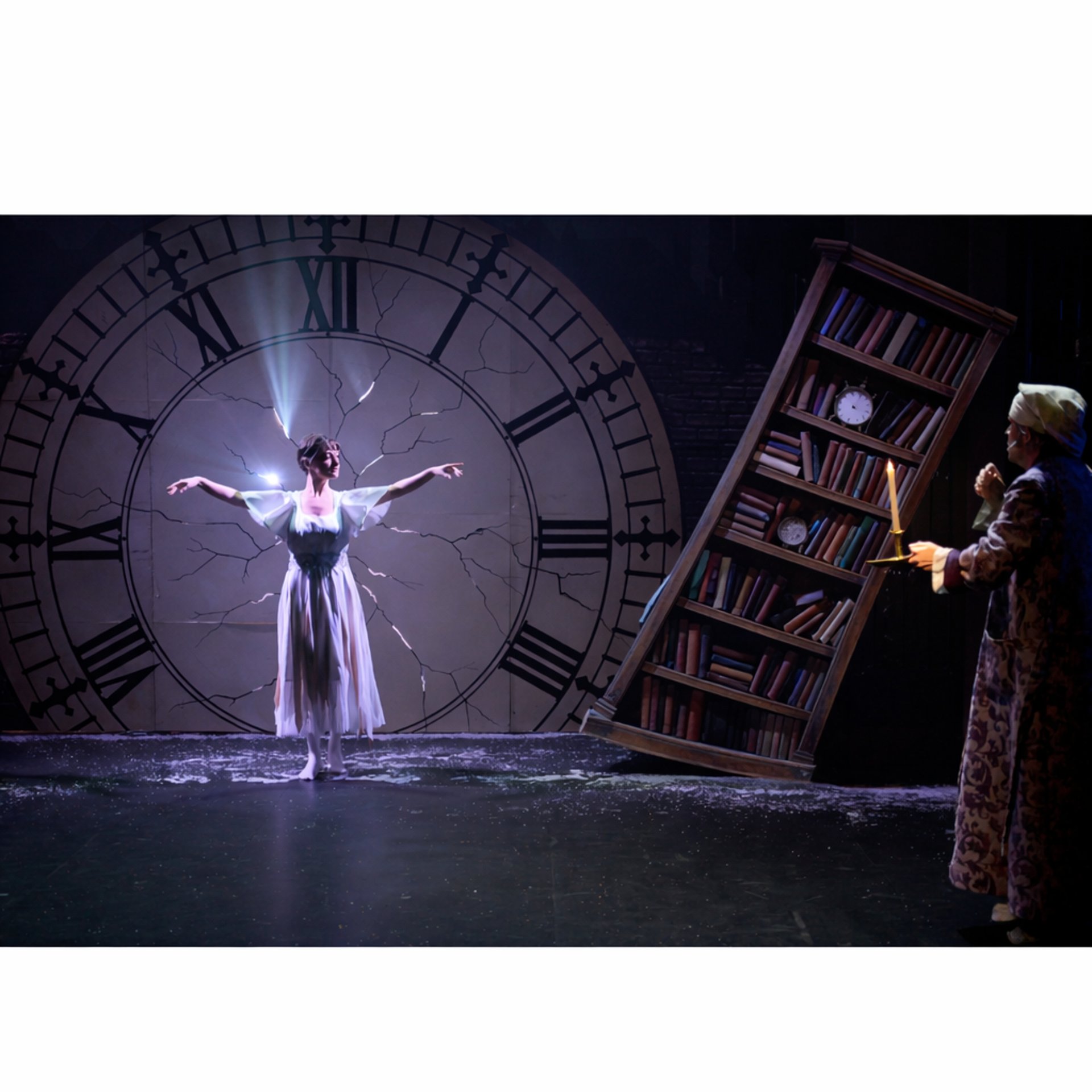 black and white bed linen