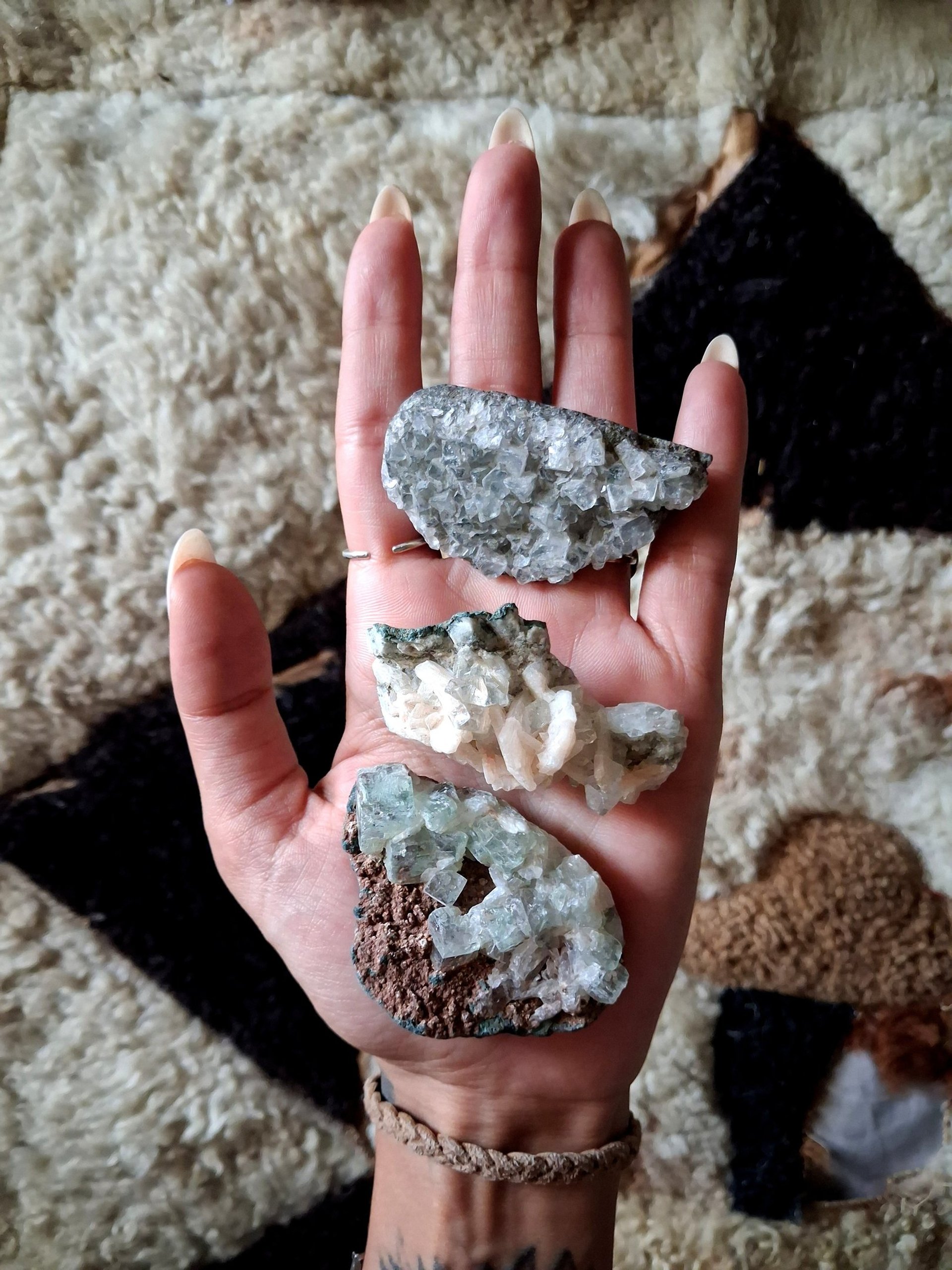 black and white bed linen