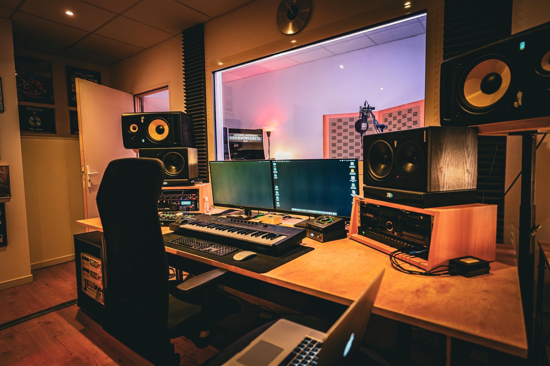 black and brown leather padded tub sofa