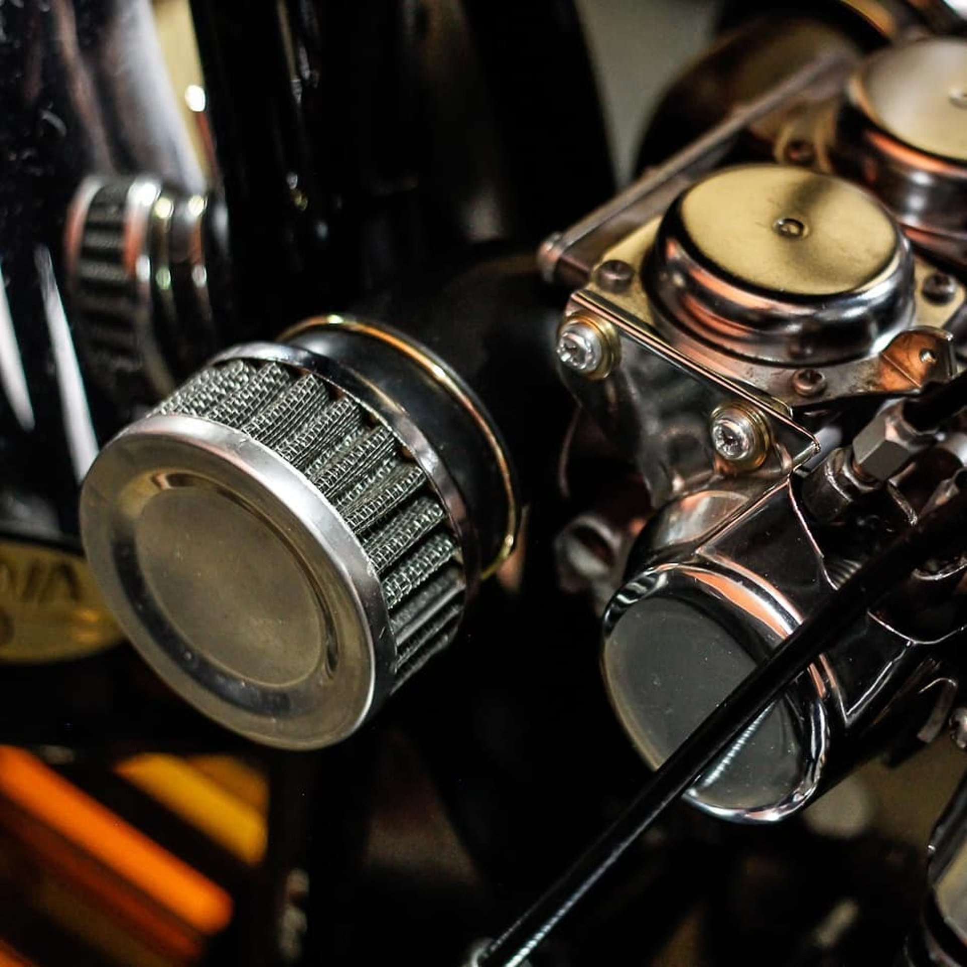 black and white bed linen