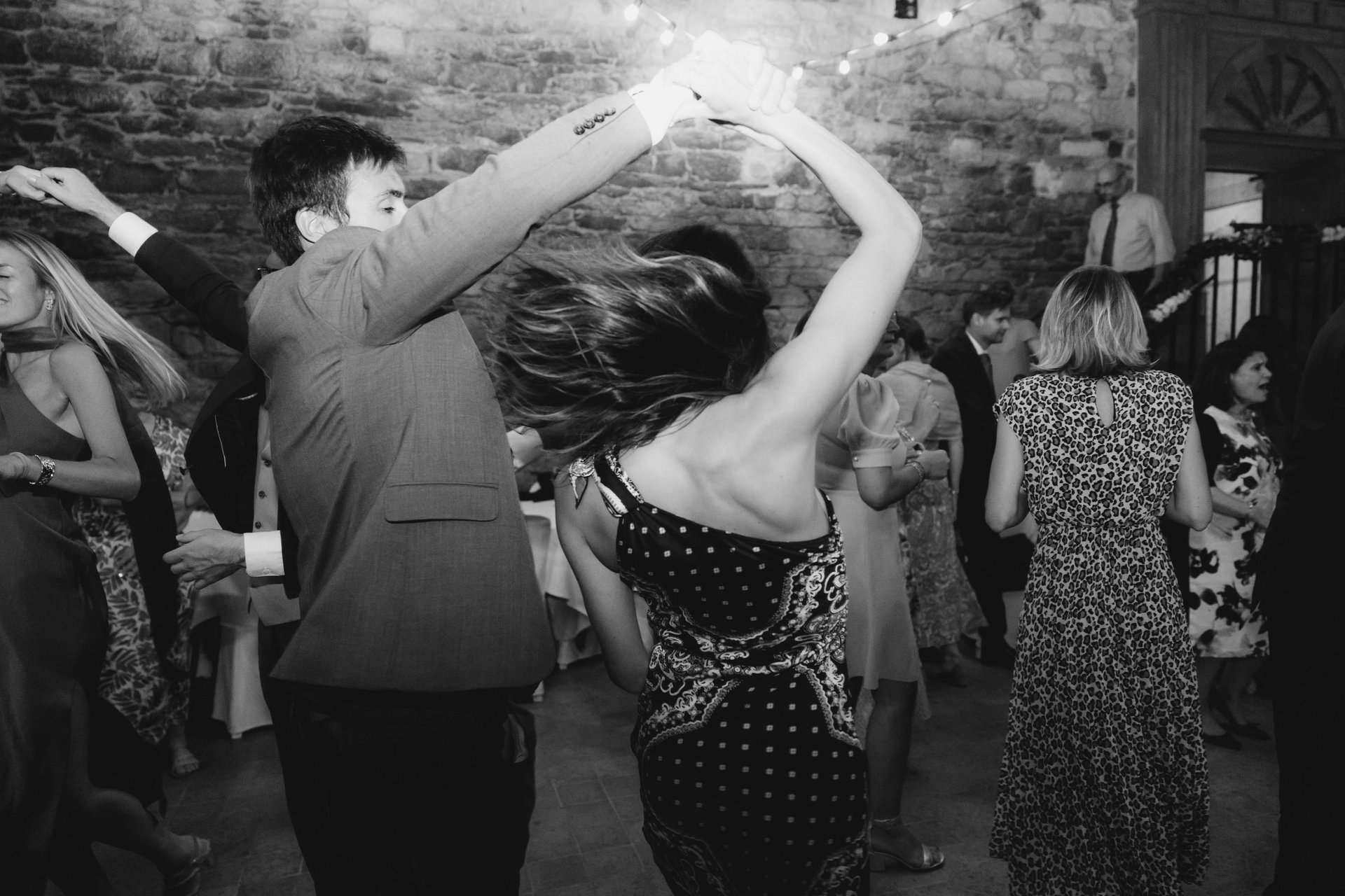 black and white bed linen