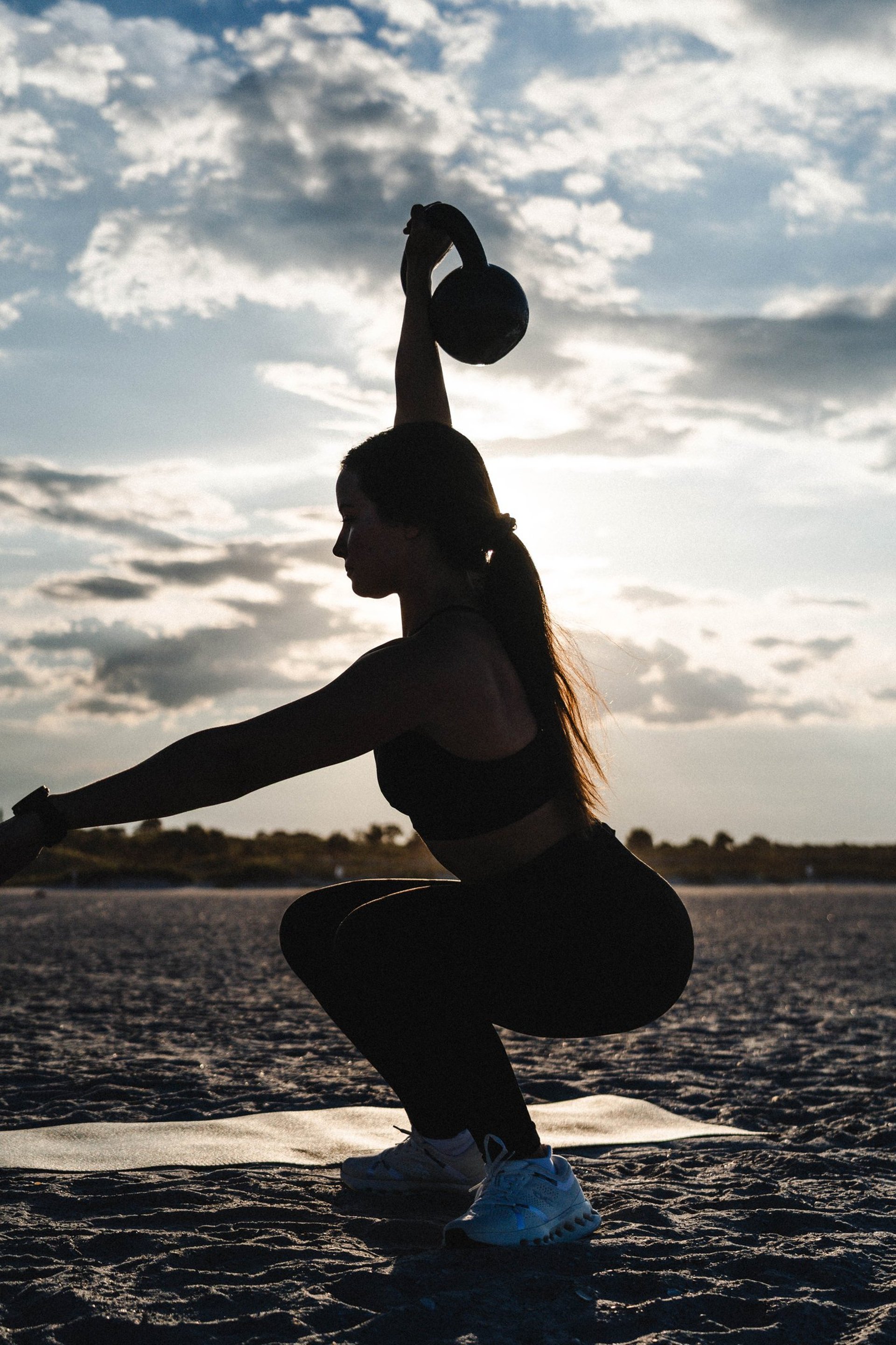 black and white bed linen