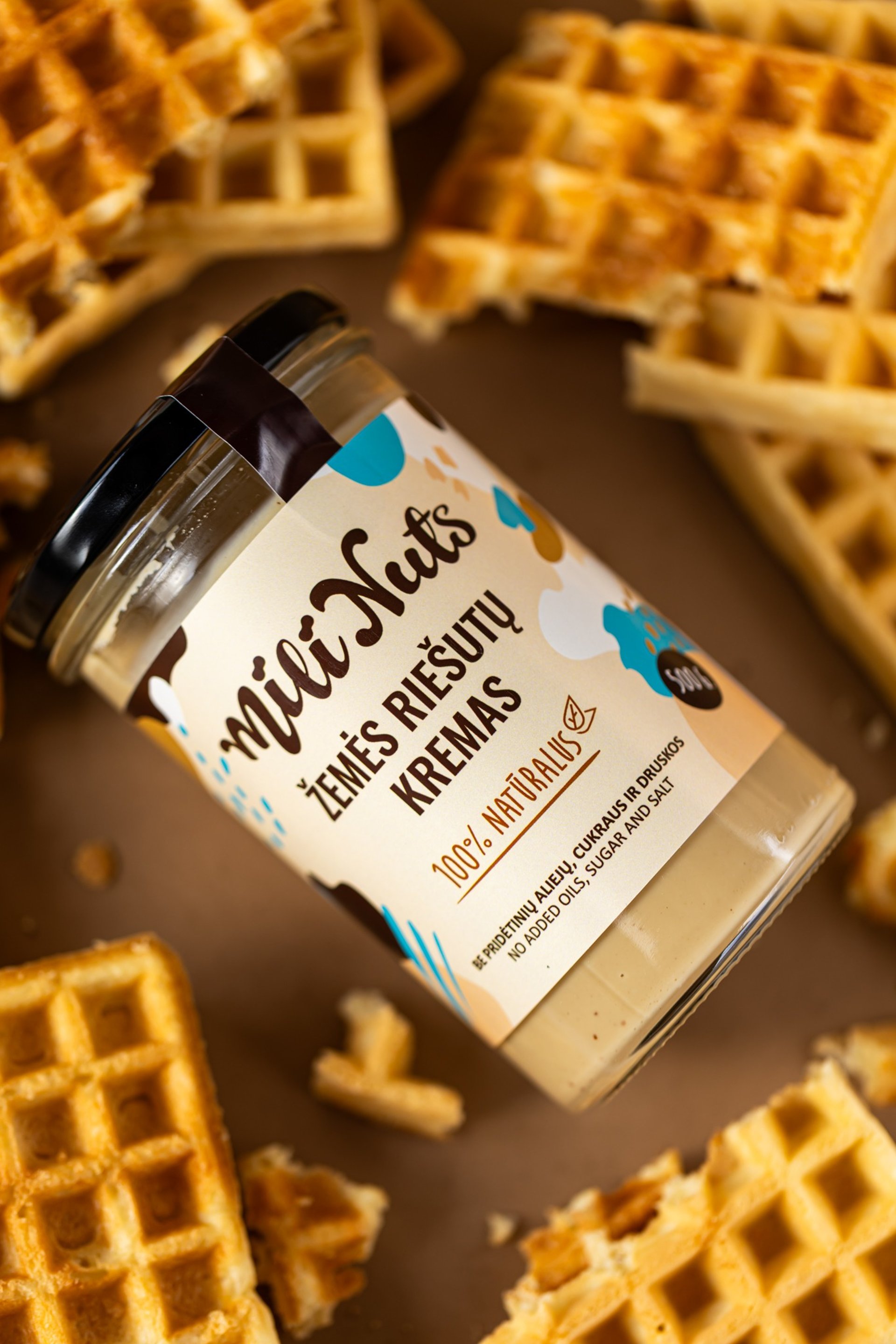 gray computer monitor