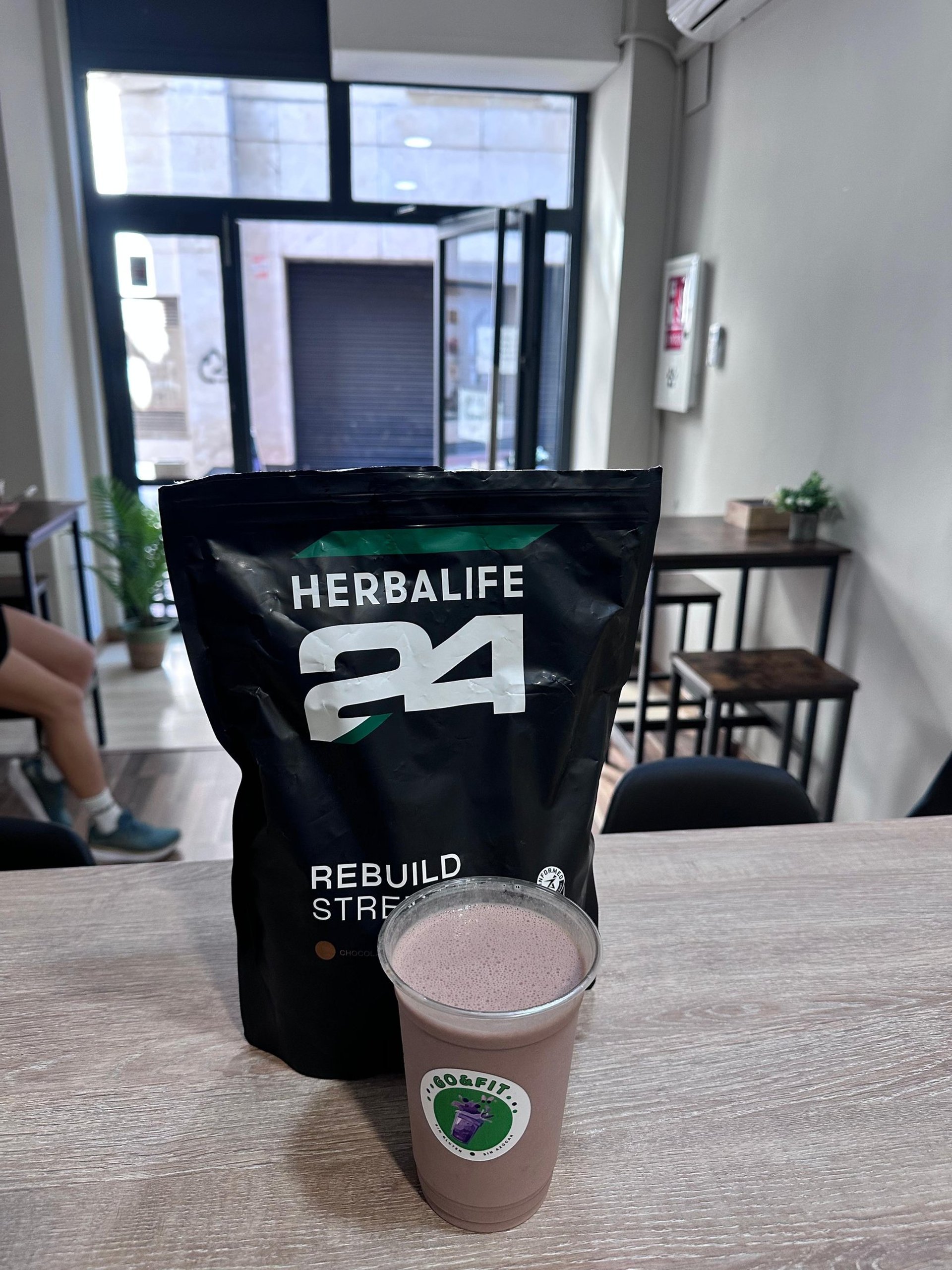 gray computer monitor