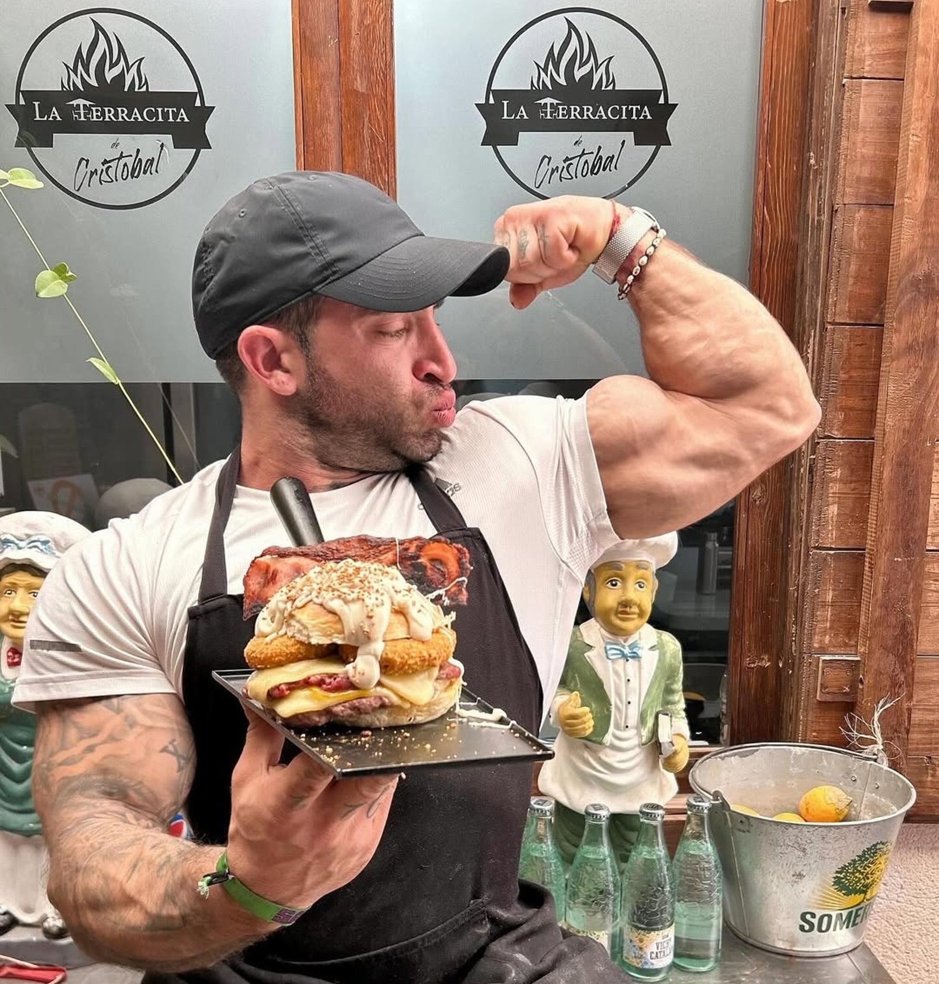 black and white bed linen