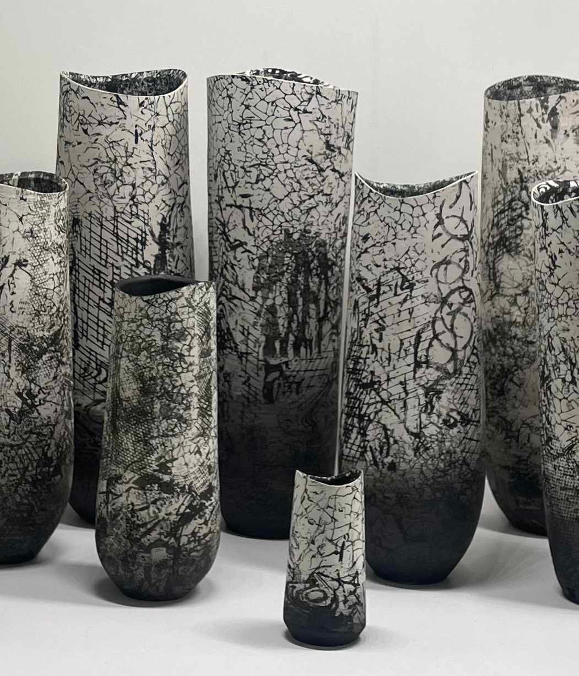 black and white bed linen