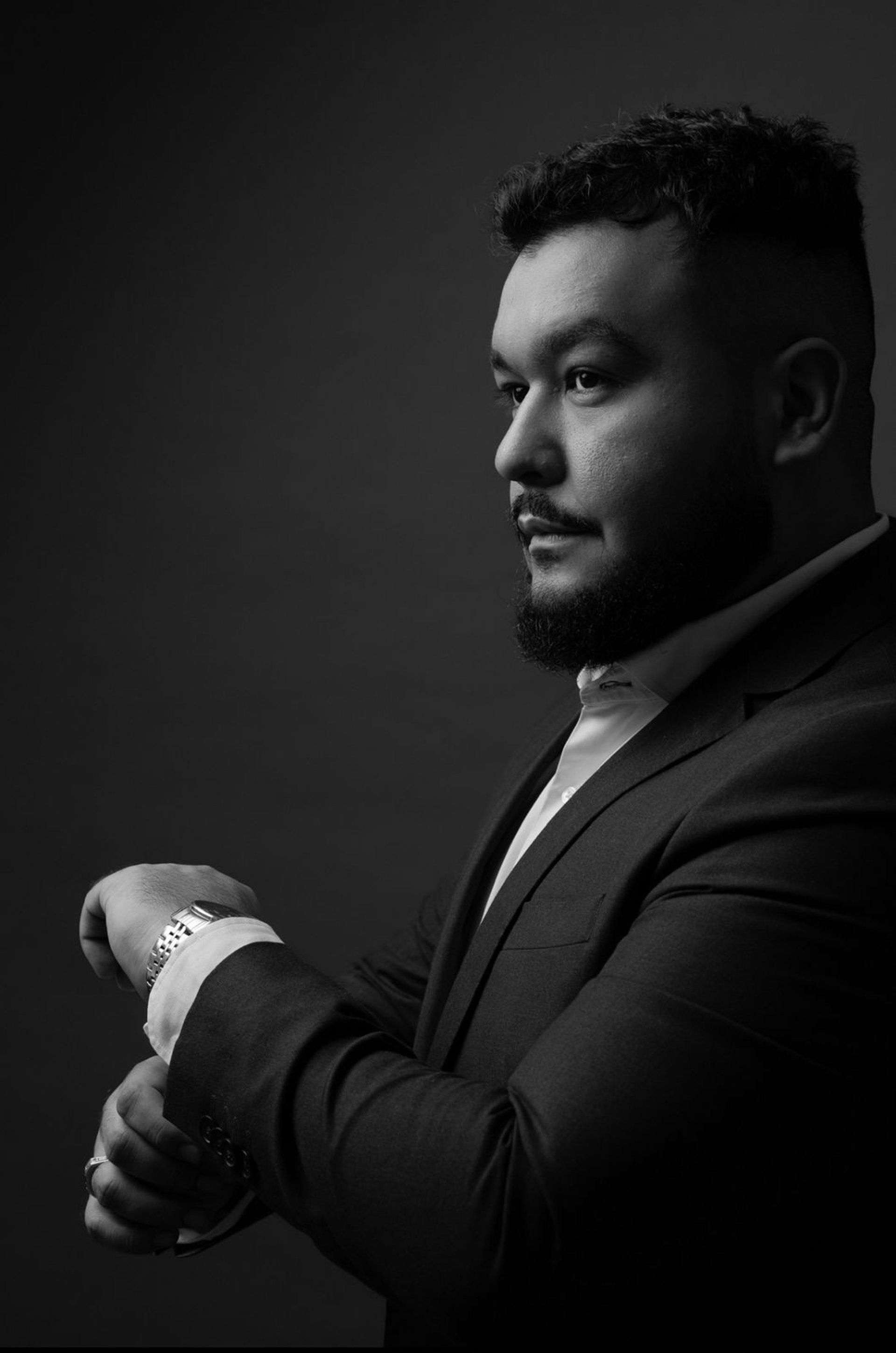 black and white bed linen