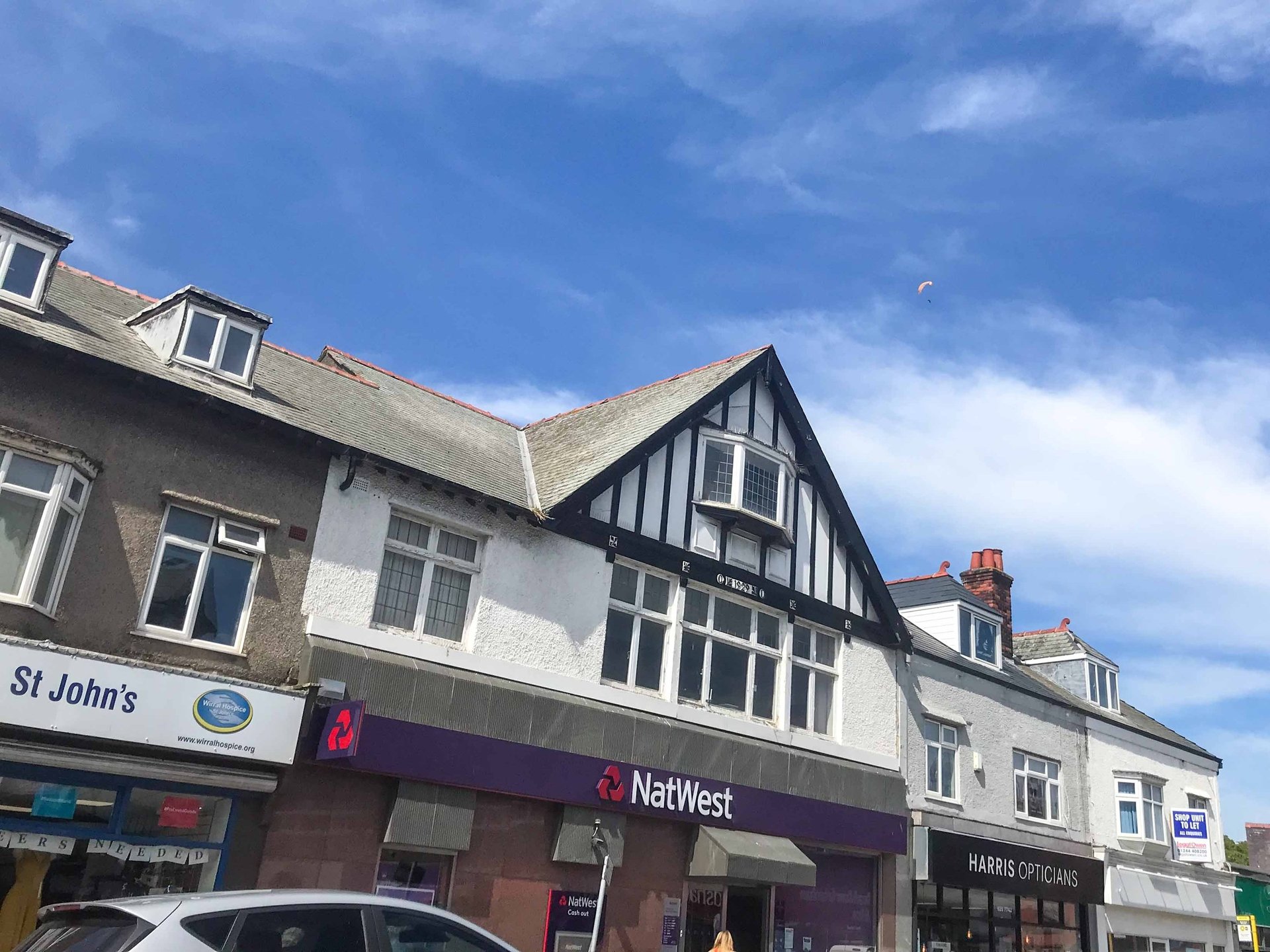 black and white bed linen