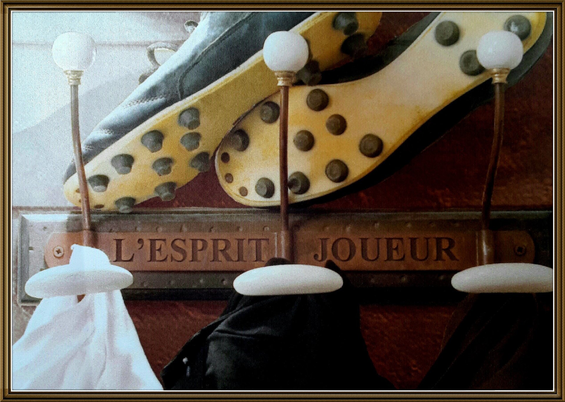 black and white bed linen