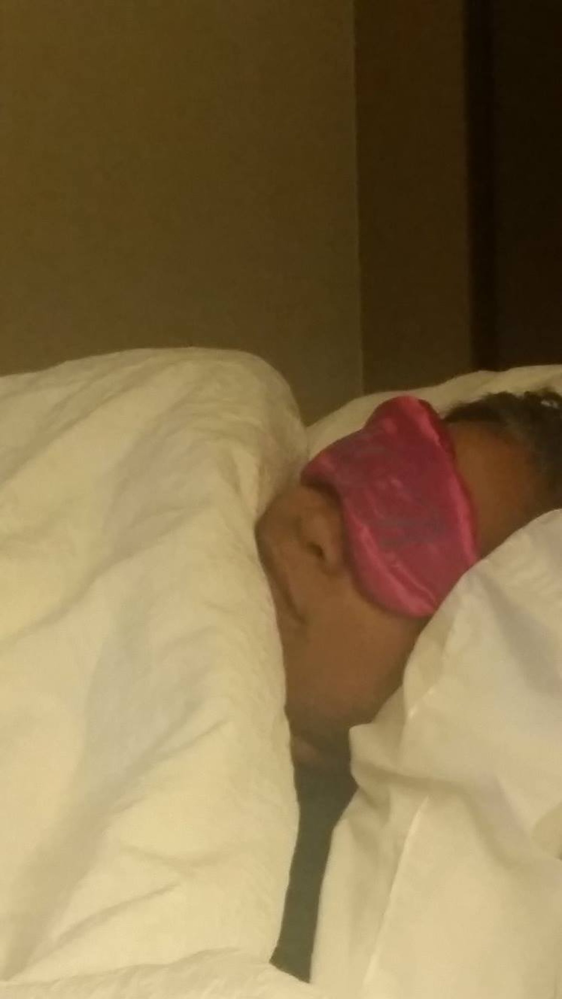 gray computer monitor