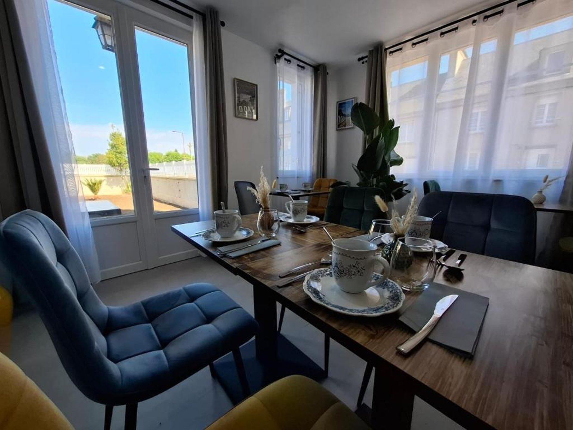 an abstract photo of a curved building with a blue sky in the background