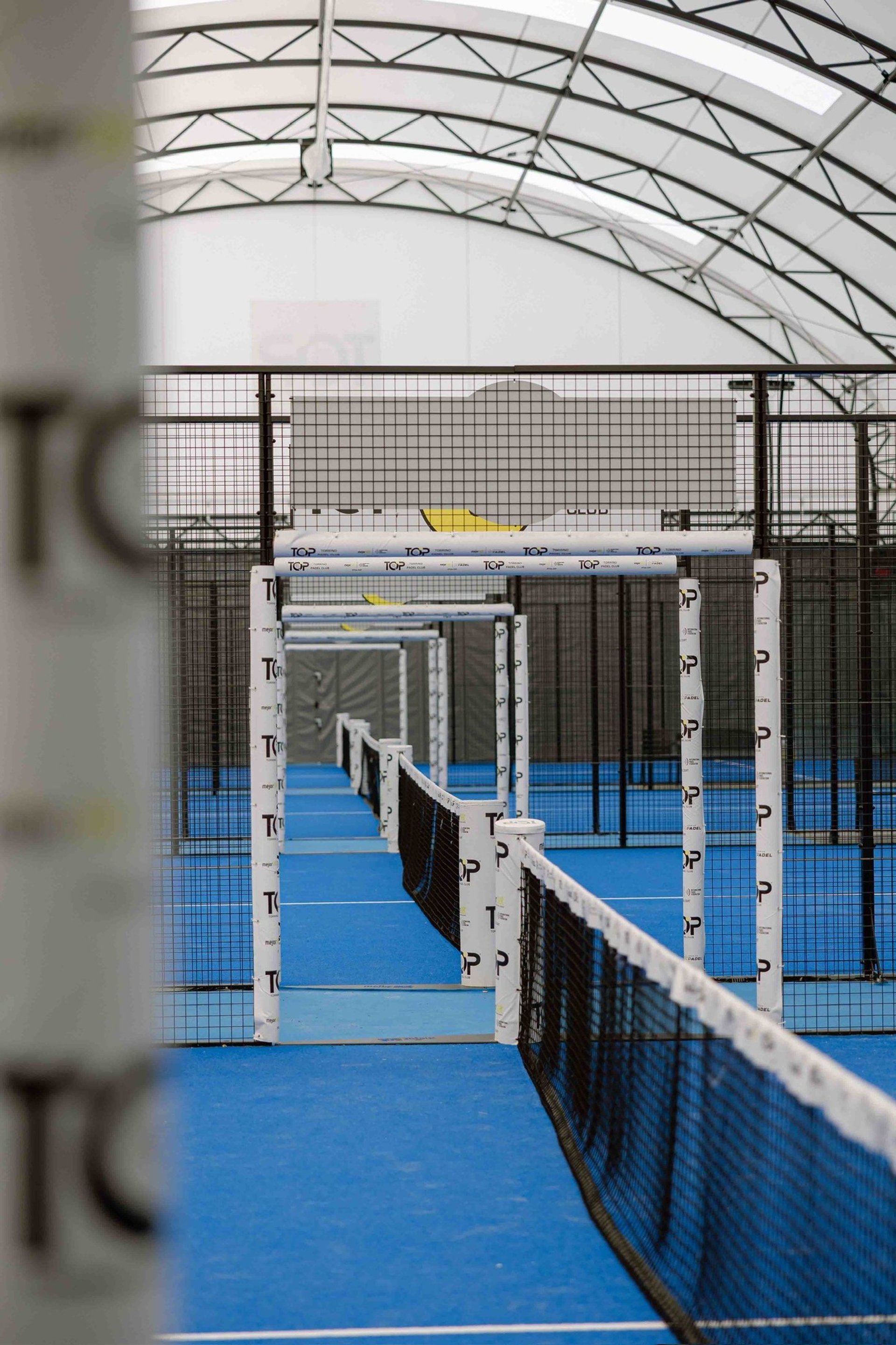 gray computer monitor