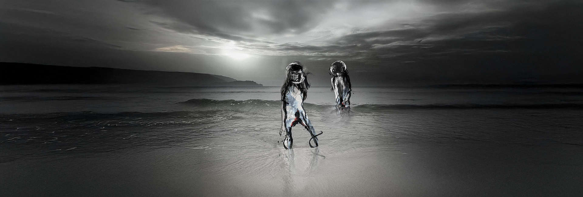 black and white bed linen