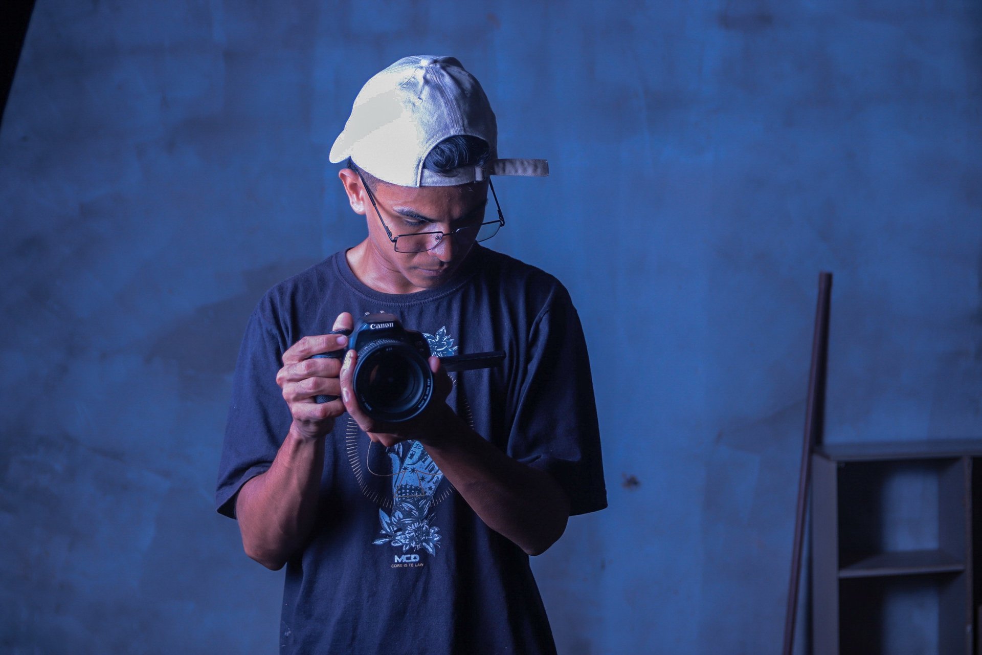 black and white bed linen