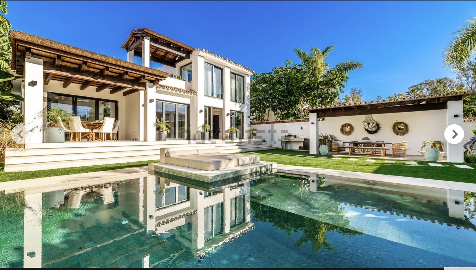 black and white bed linen