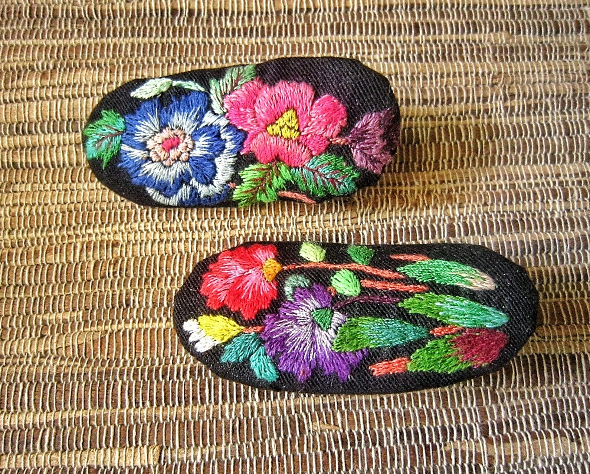 Garden flower embroidery hair clips fro blossom gift 
