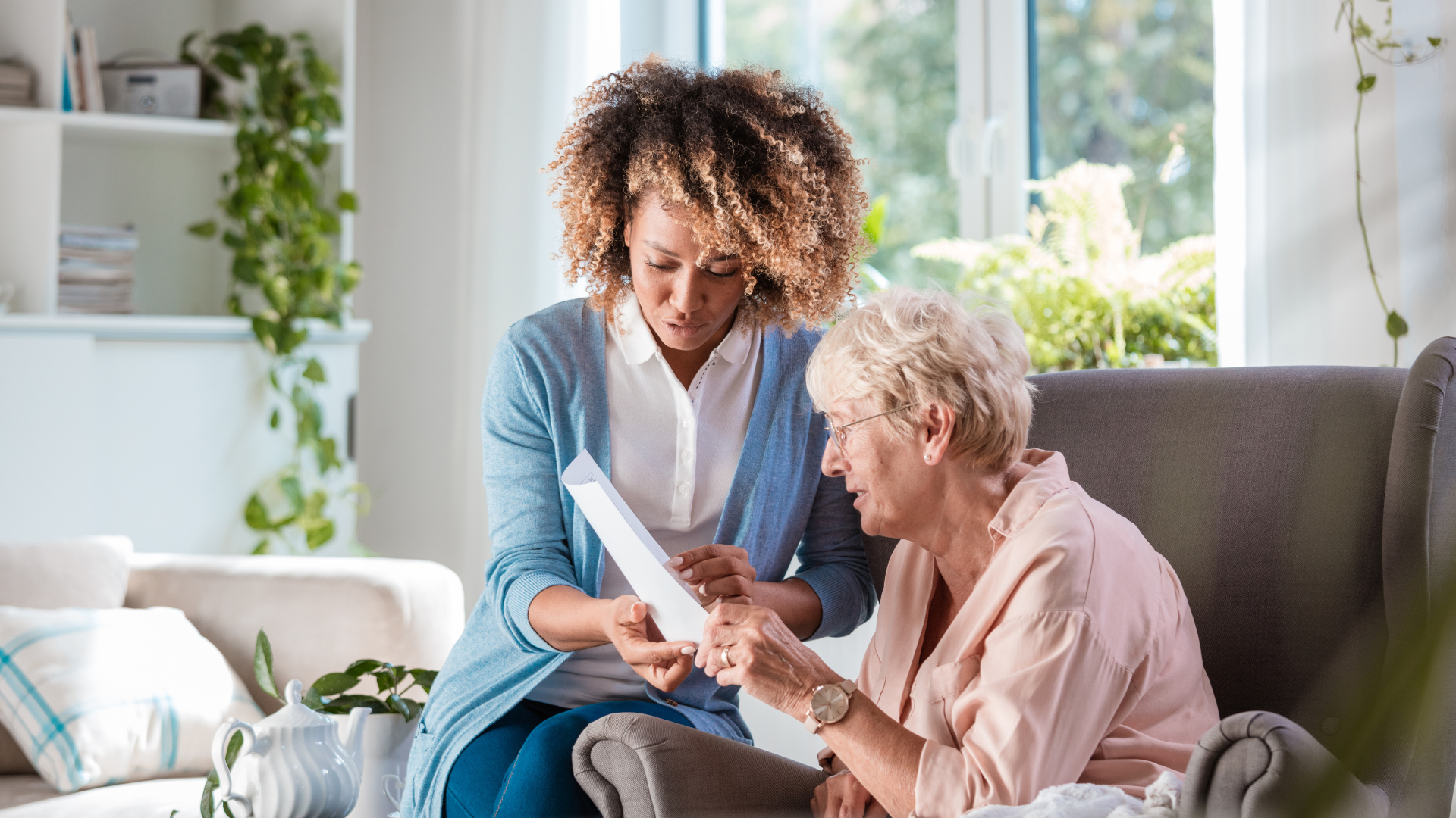 gray computer monitor