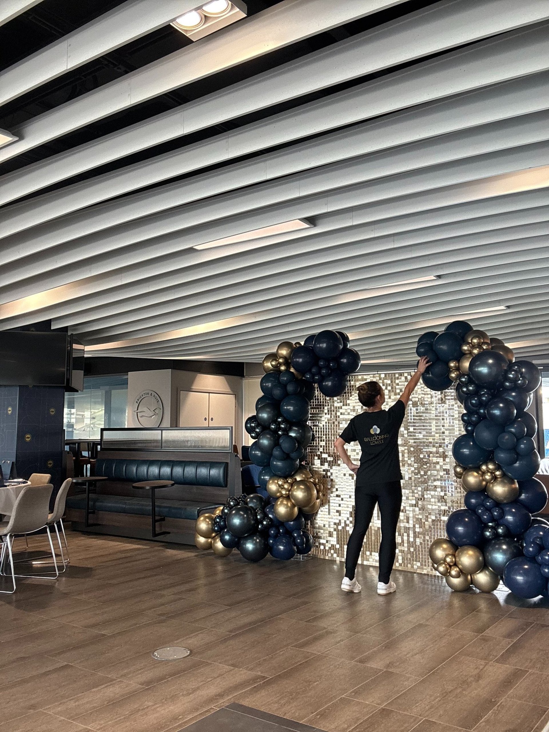 black and white bed linen