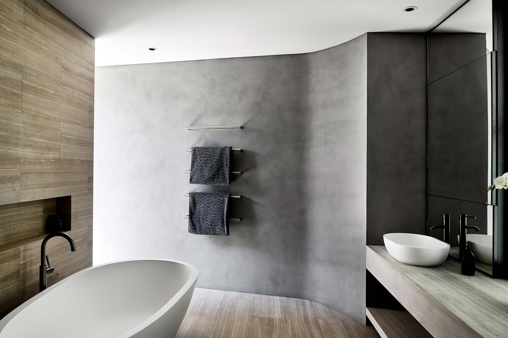 black and white bed linen