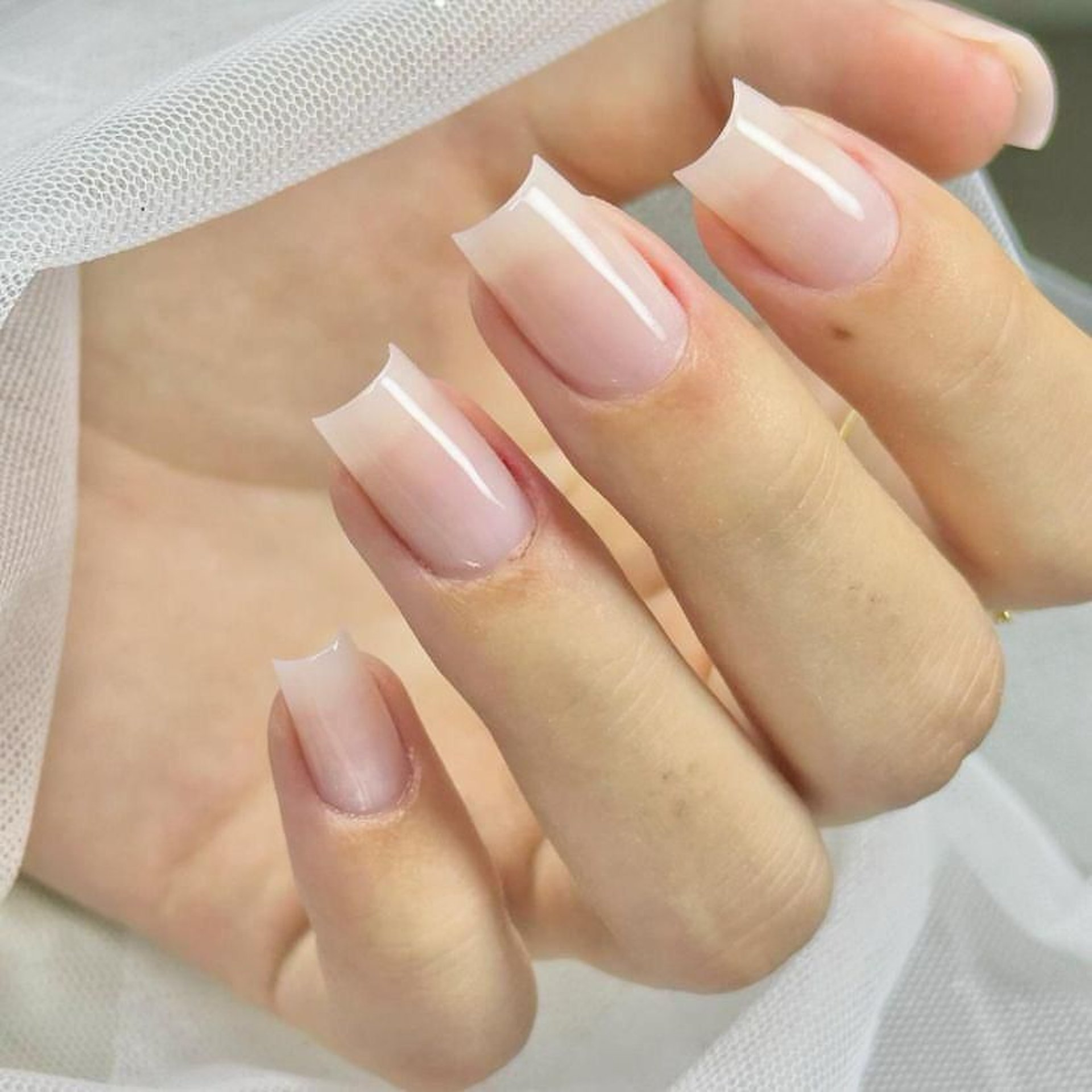 gray computer monitor