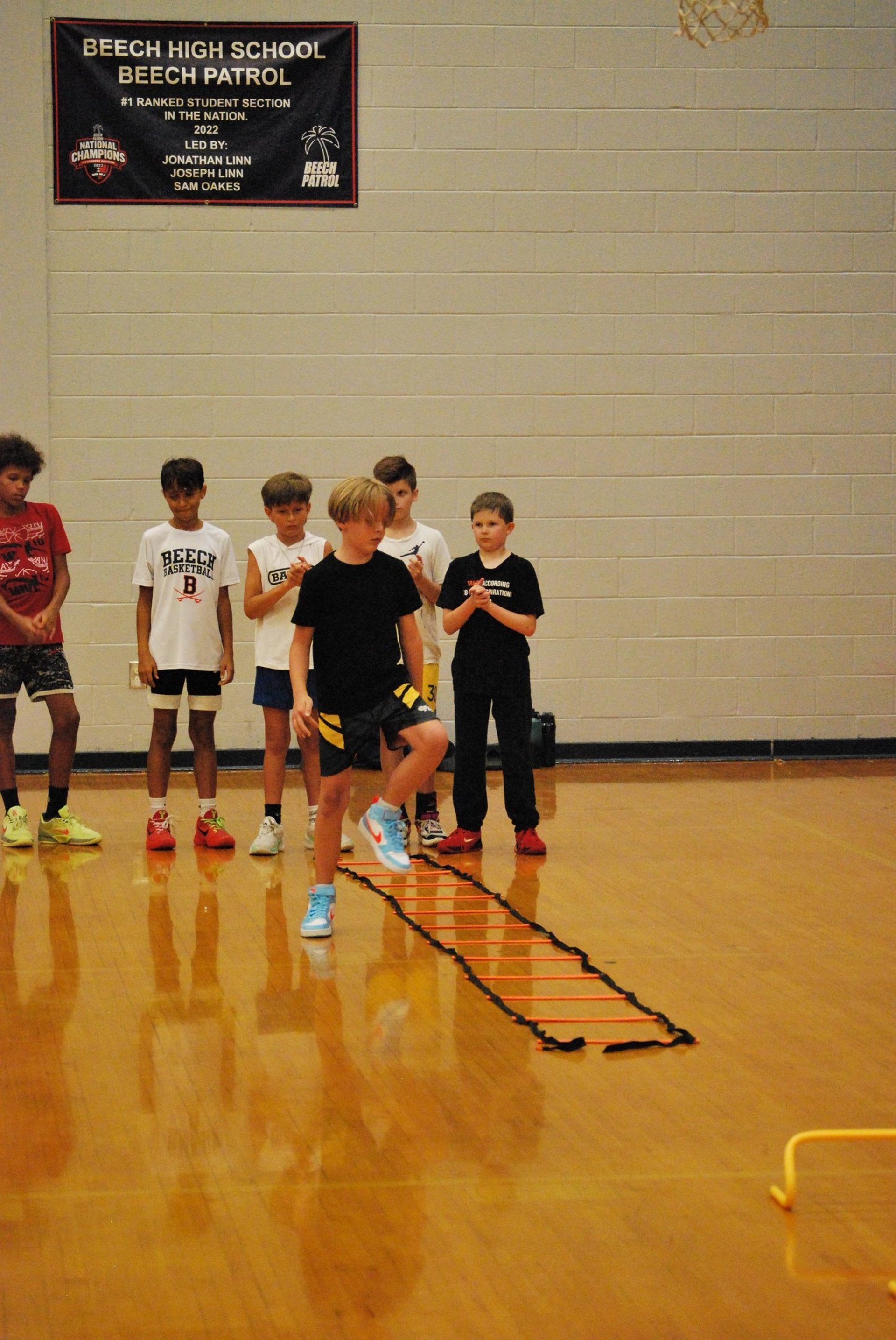 black and white bed linen