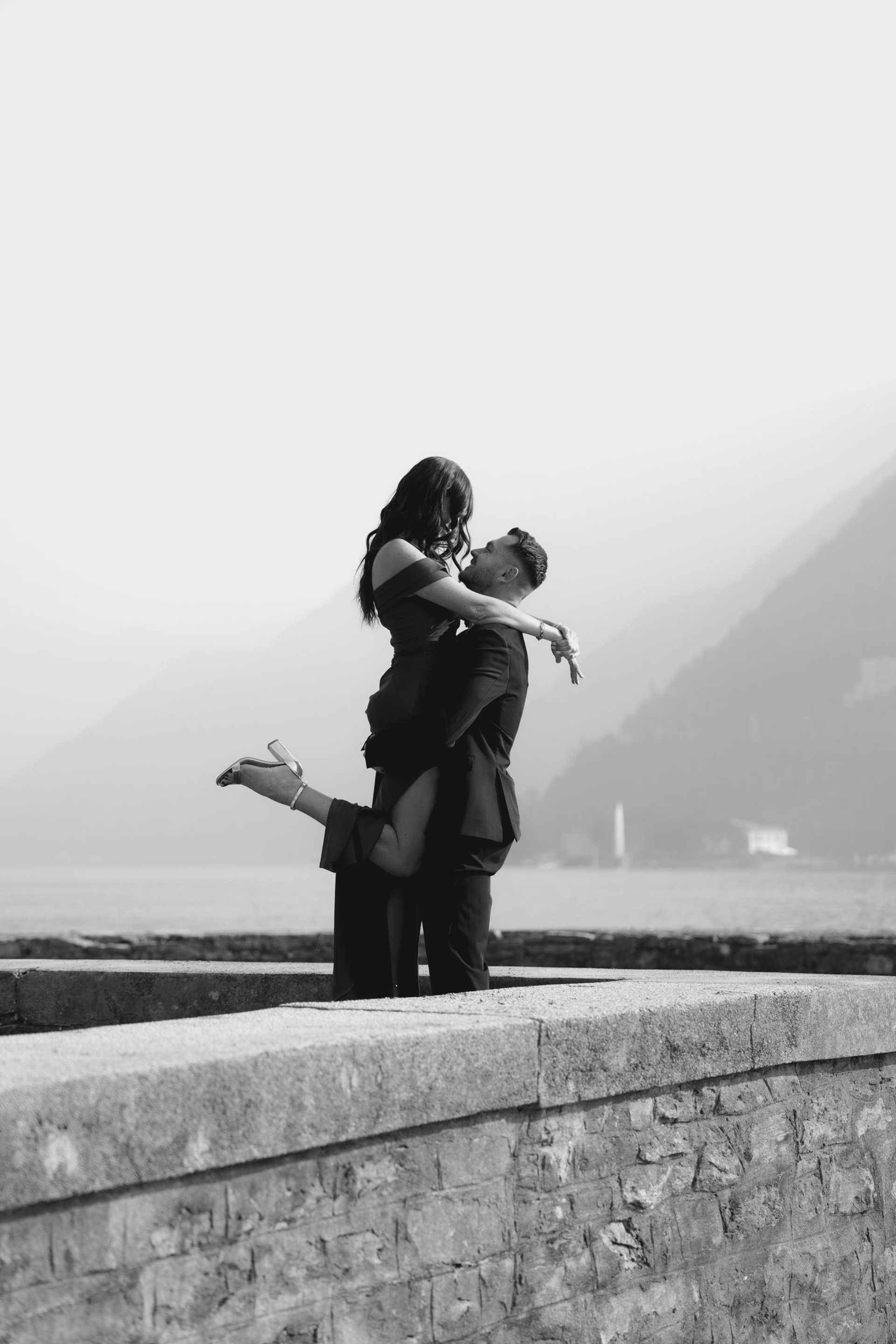 black and white bed linen