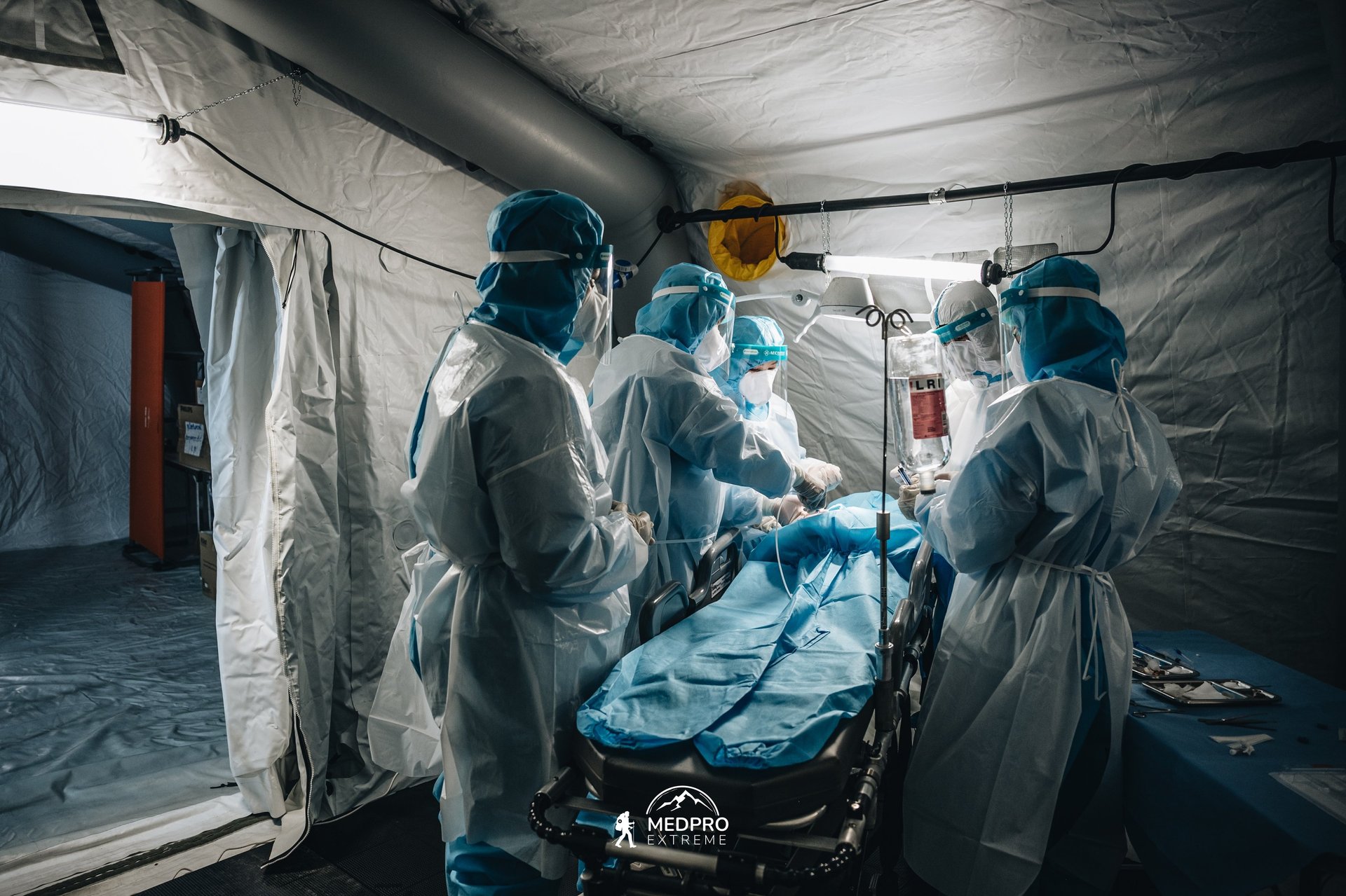 an abstract photo of a curved building with a blue sky in the background
