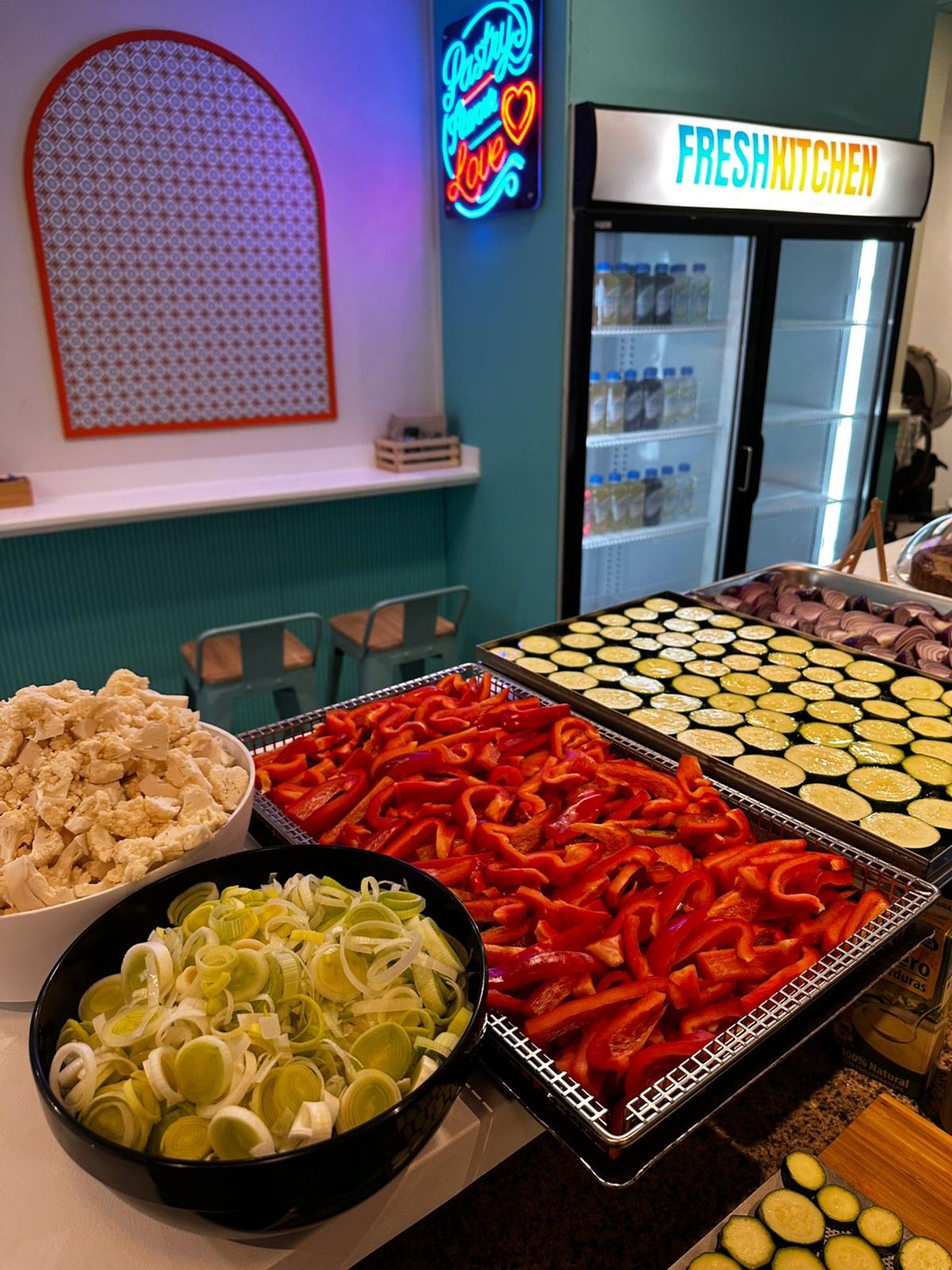 black and white bed linen