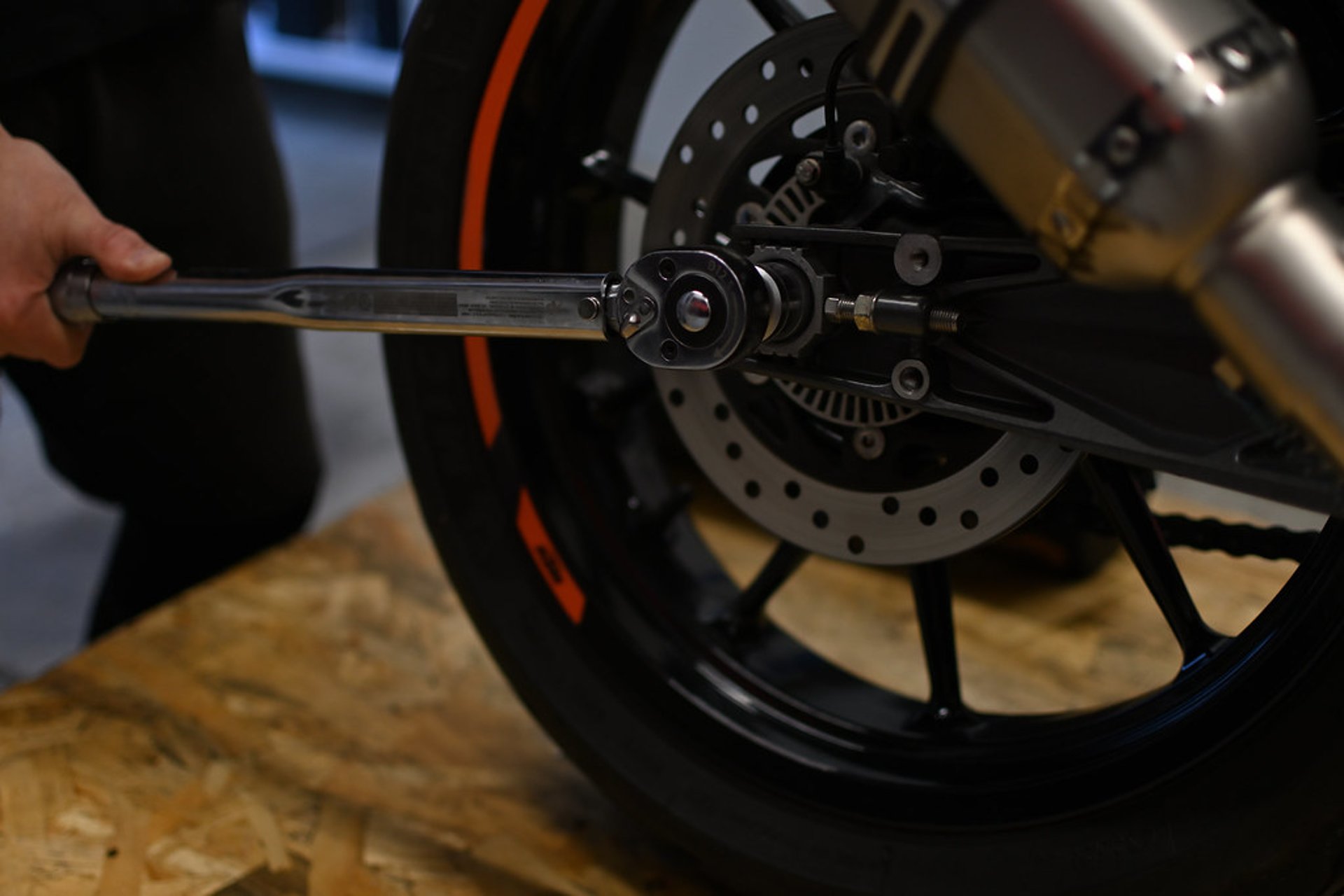 black and brown leather padded tub sofa