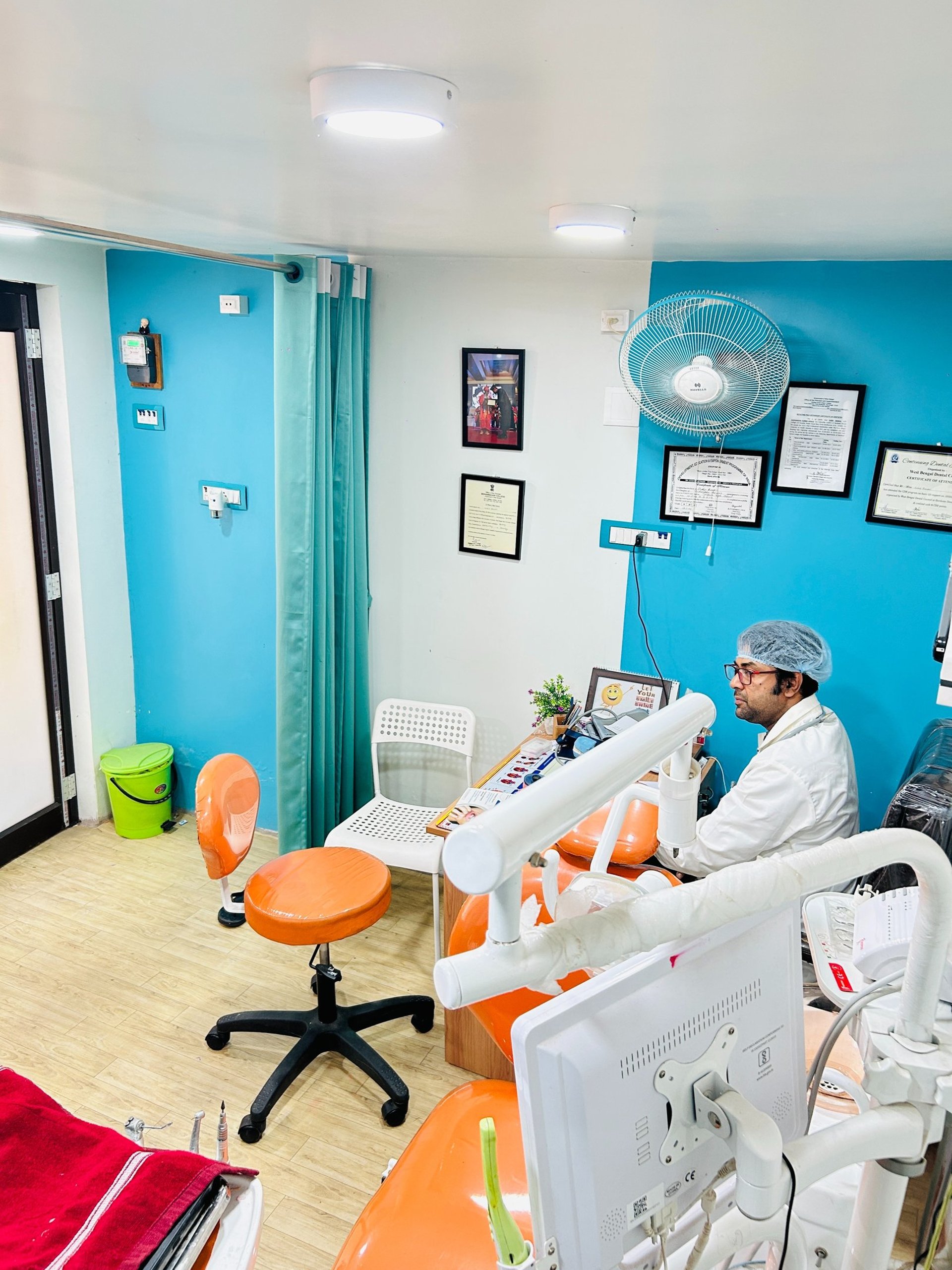 black and brown leather padded tub sofa